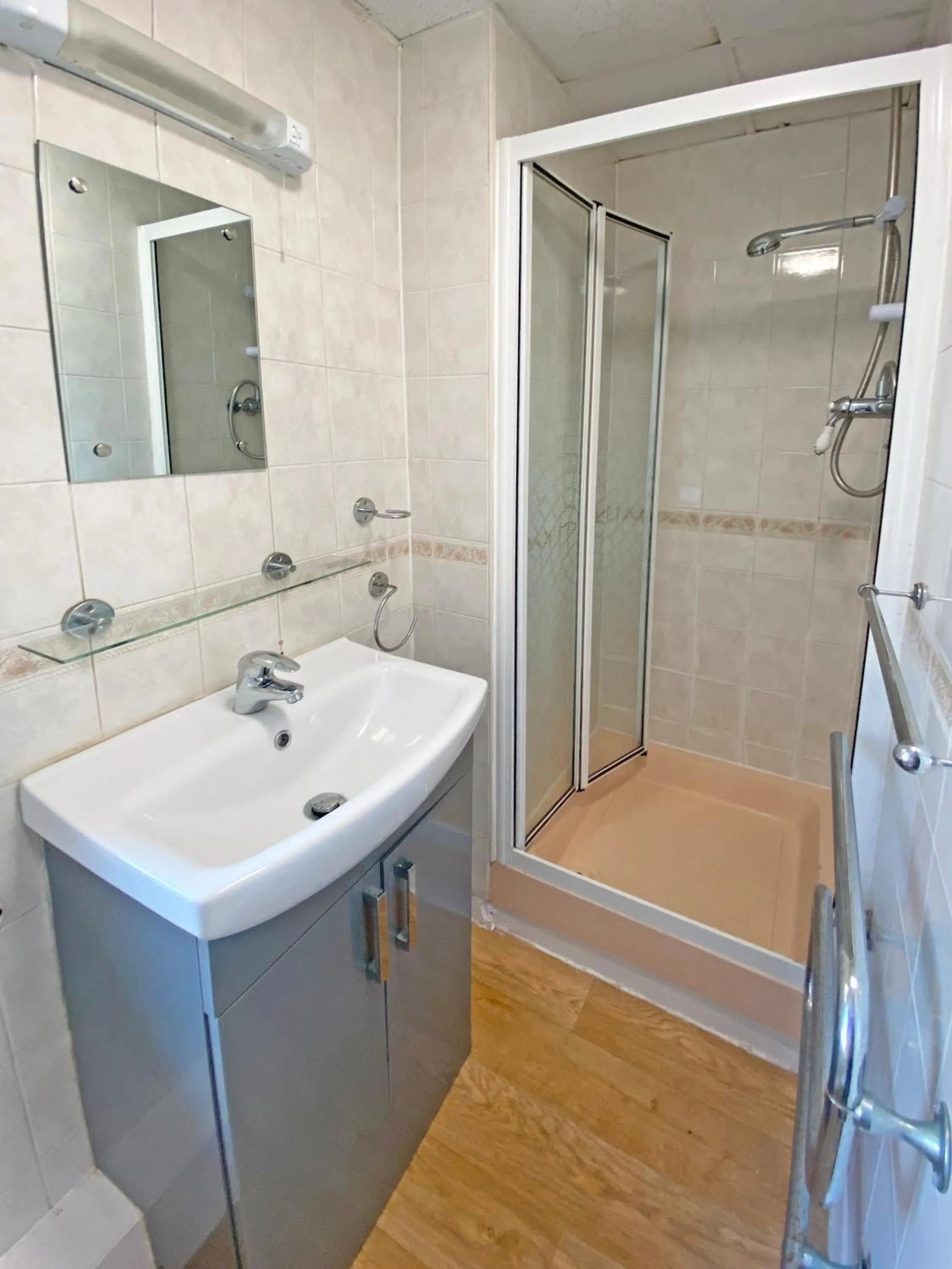 Bathroom in The J & S Hotel