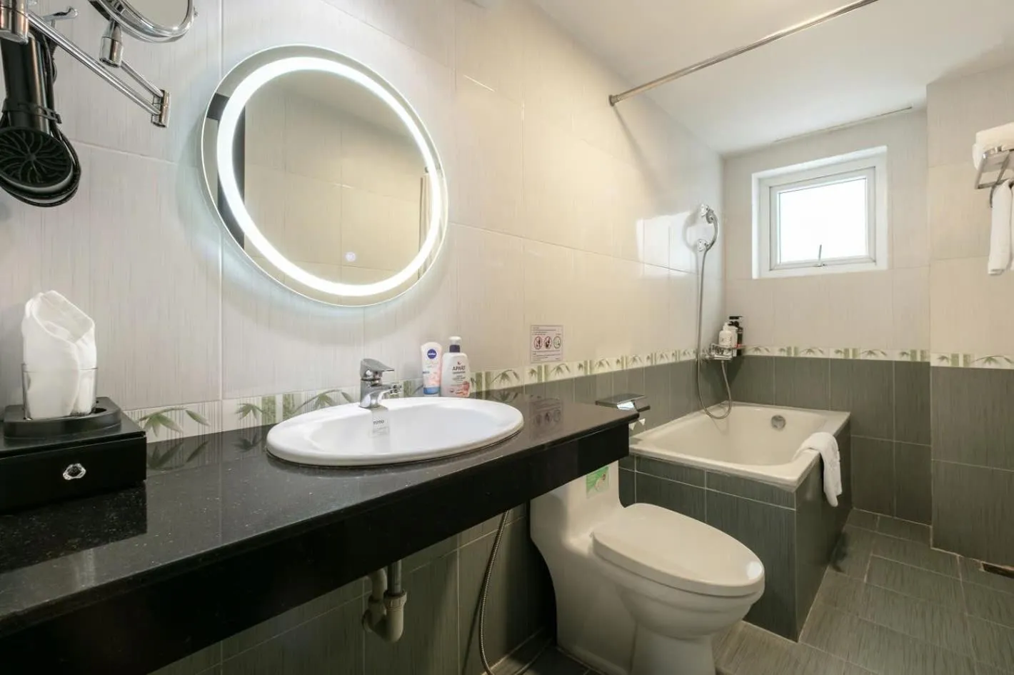 Bathroom in A25 Hotel - 12 Phố Huế