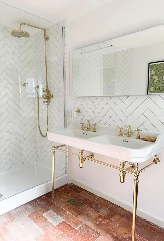 Bedroom in The Pear Tree Inn