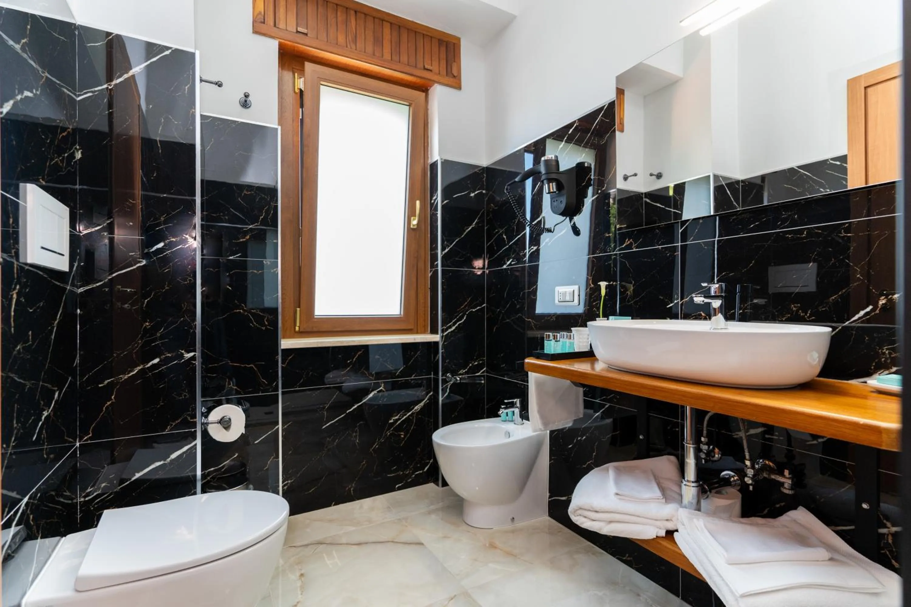 Bathroom in B&B Torre Talao