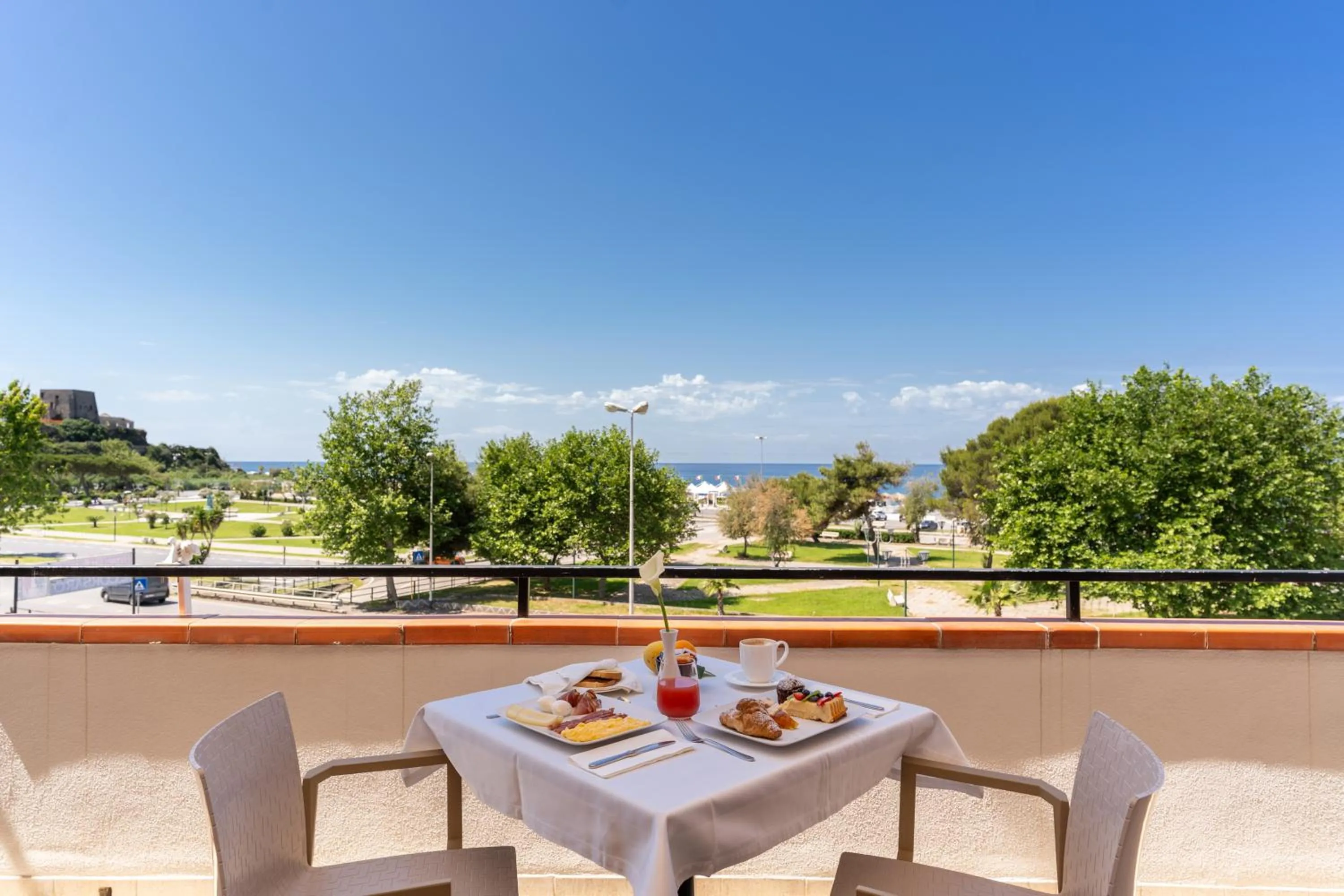 Breakfast in B&B Torre Talao