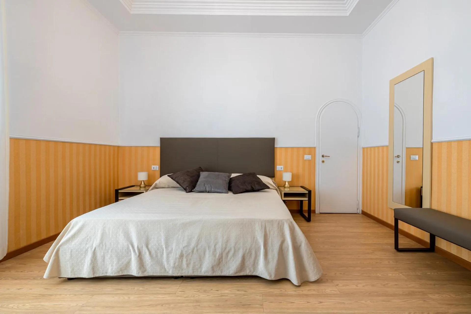 Bedroom, Bed in La Maison Royale