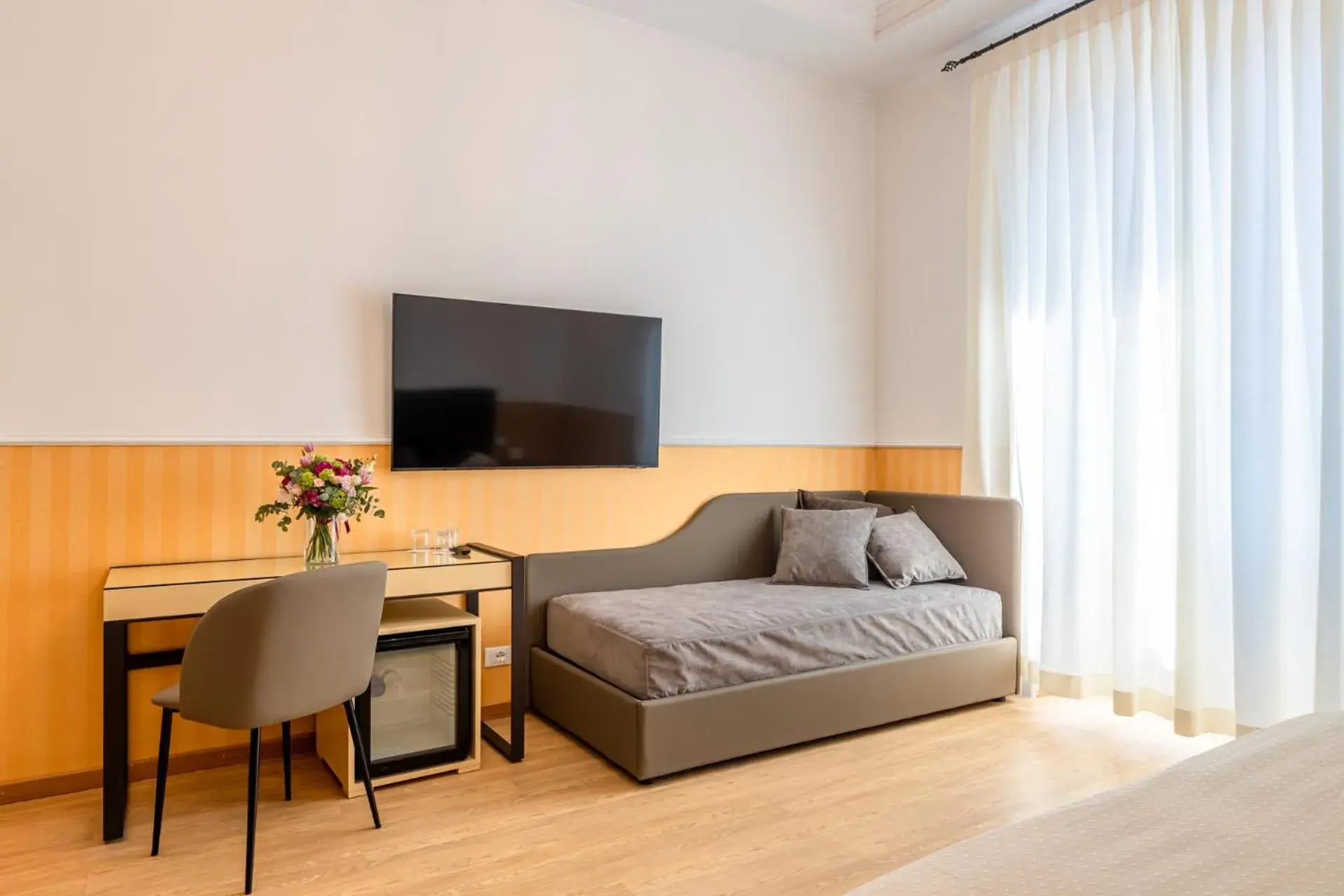 Triple Room in La Maison Royale Triple Room in La Maison Royale