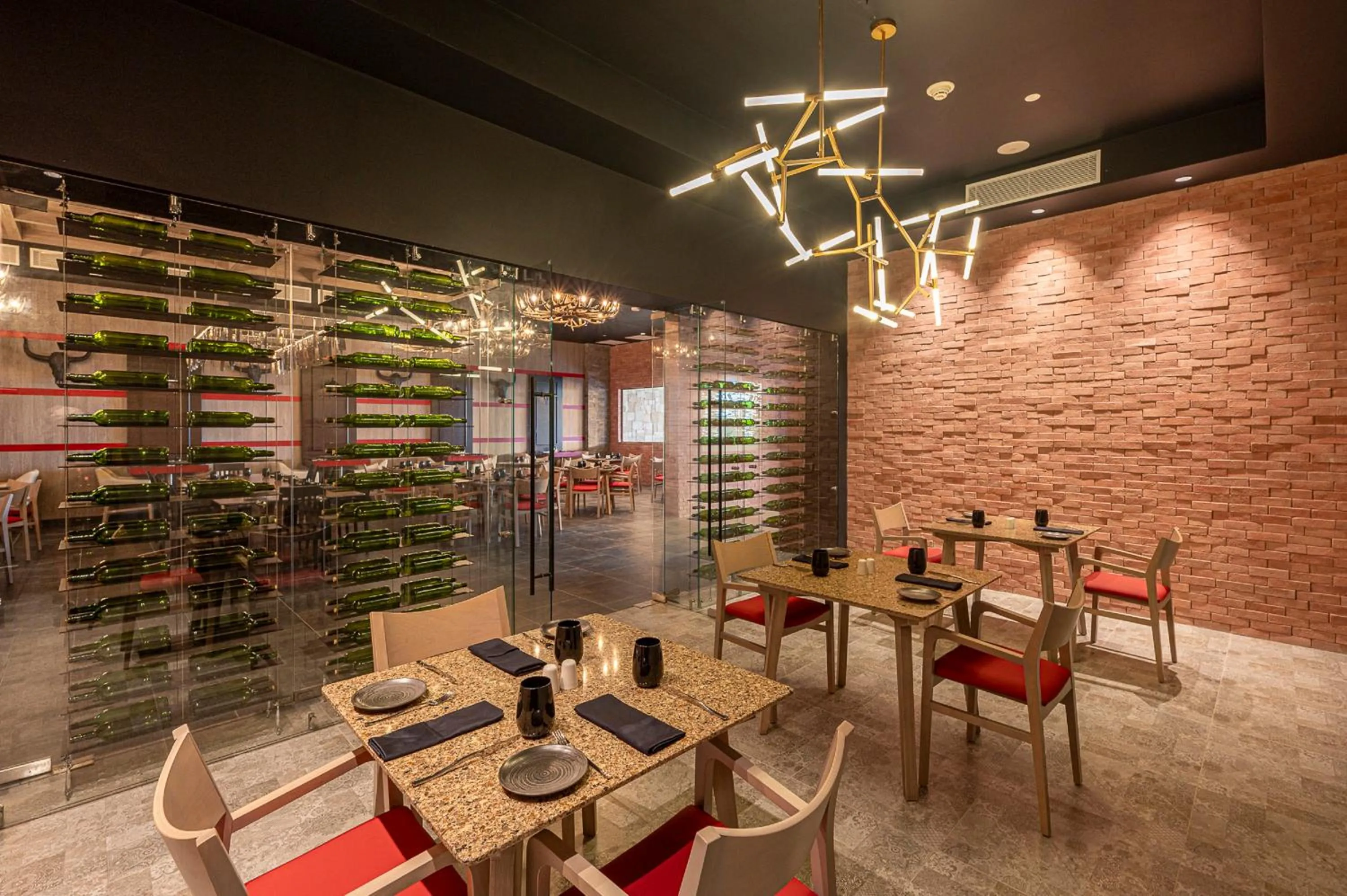 Restaurant/places to eat in Royalton CHIC Antigua, An Autograph Collection All-Inclusive Resort - Adults Only