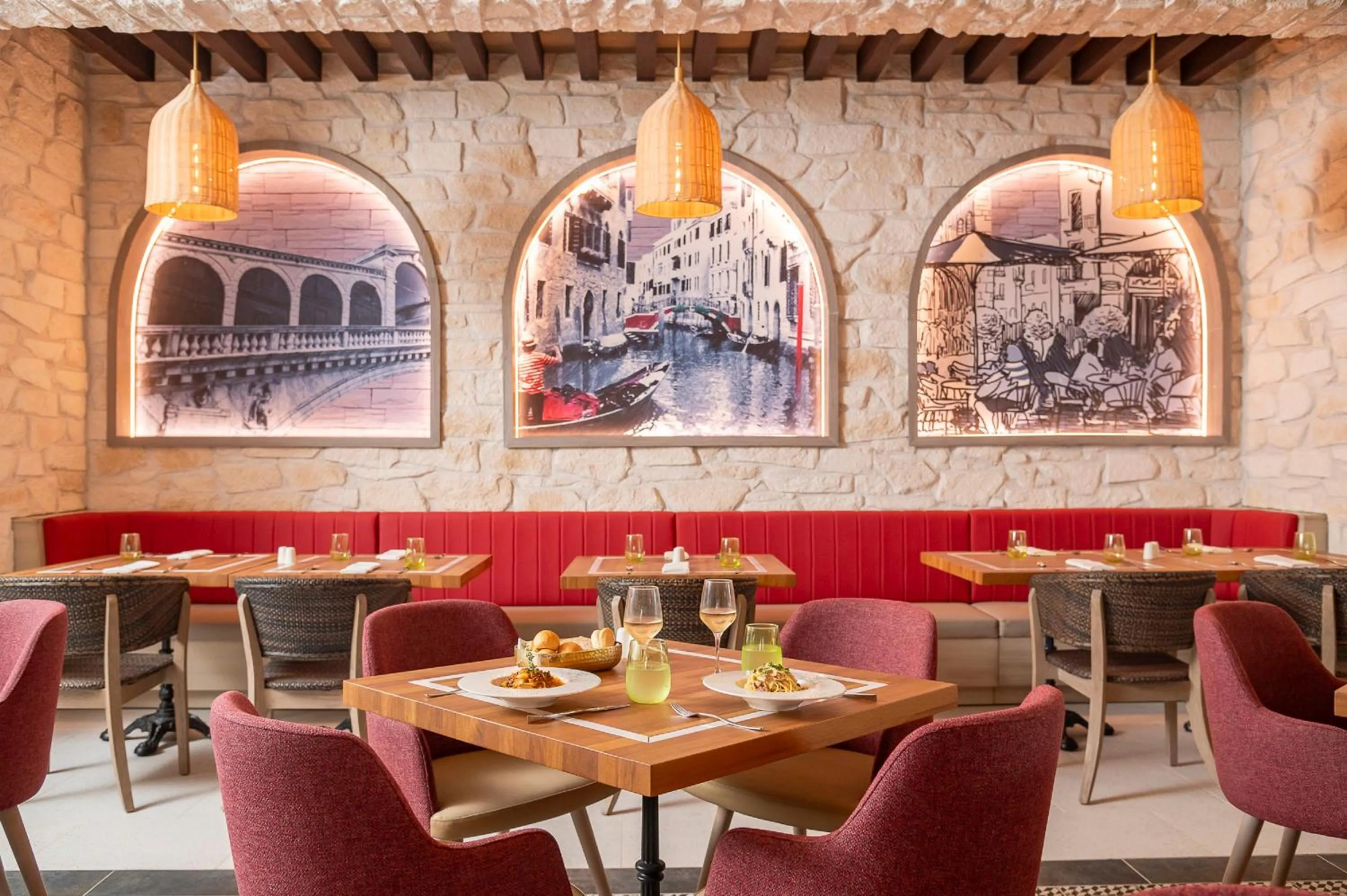 Restaurant/places to eat in Royalton CHIC Antigua, An Autograph Collection All-Inclusive Resort - Adults Only