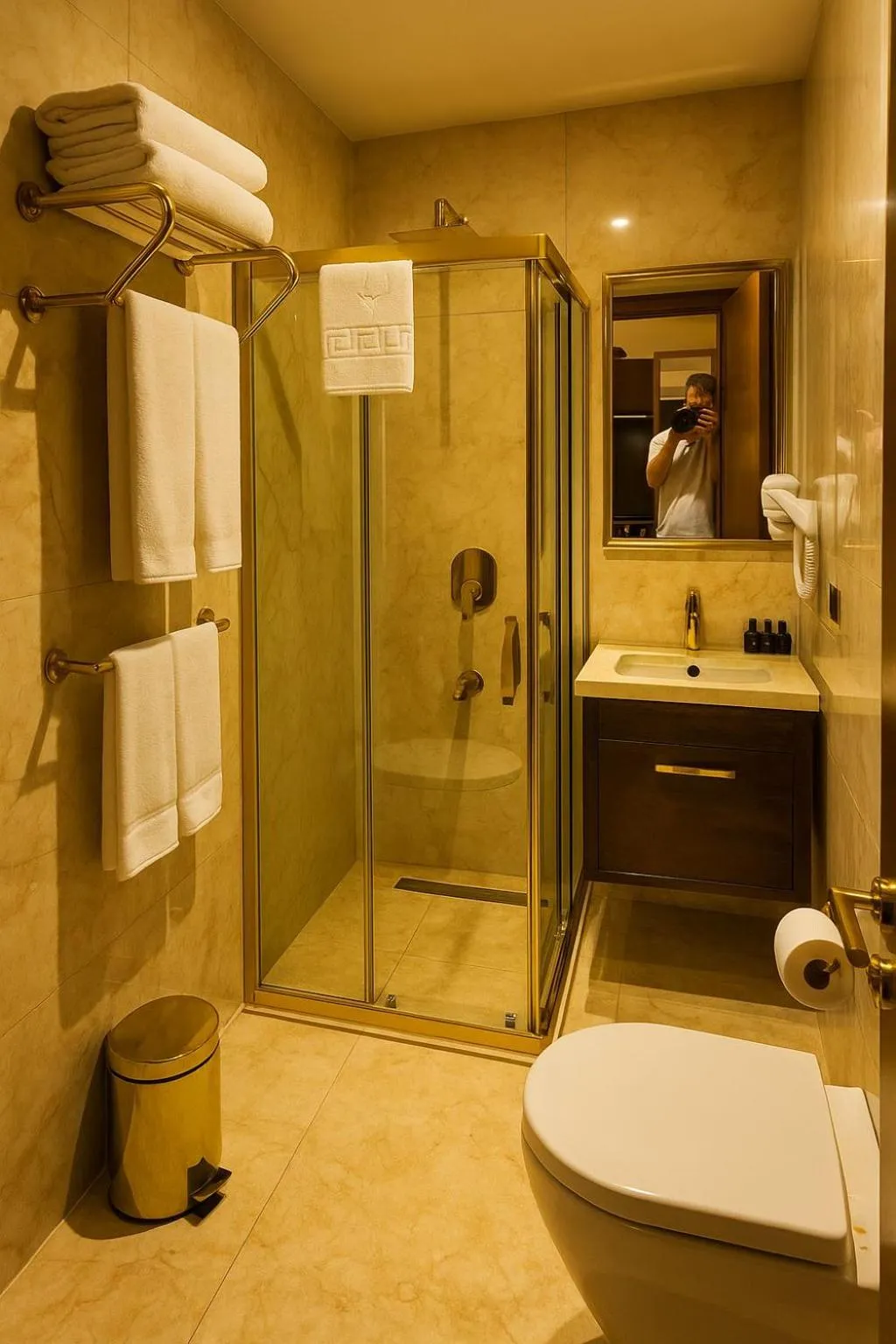 Shelton Airport Hotel