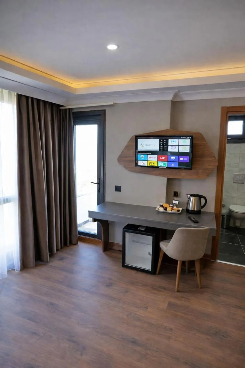 Shelton Airport Hotel