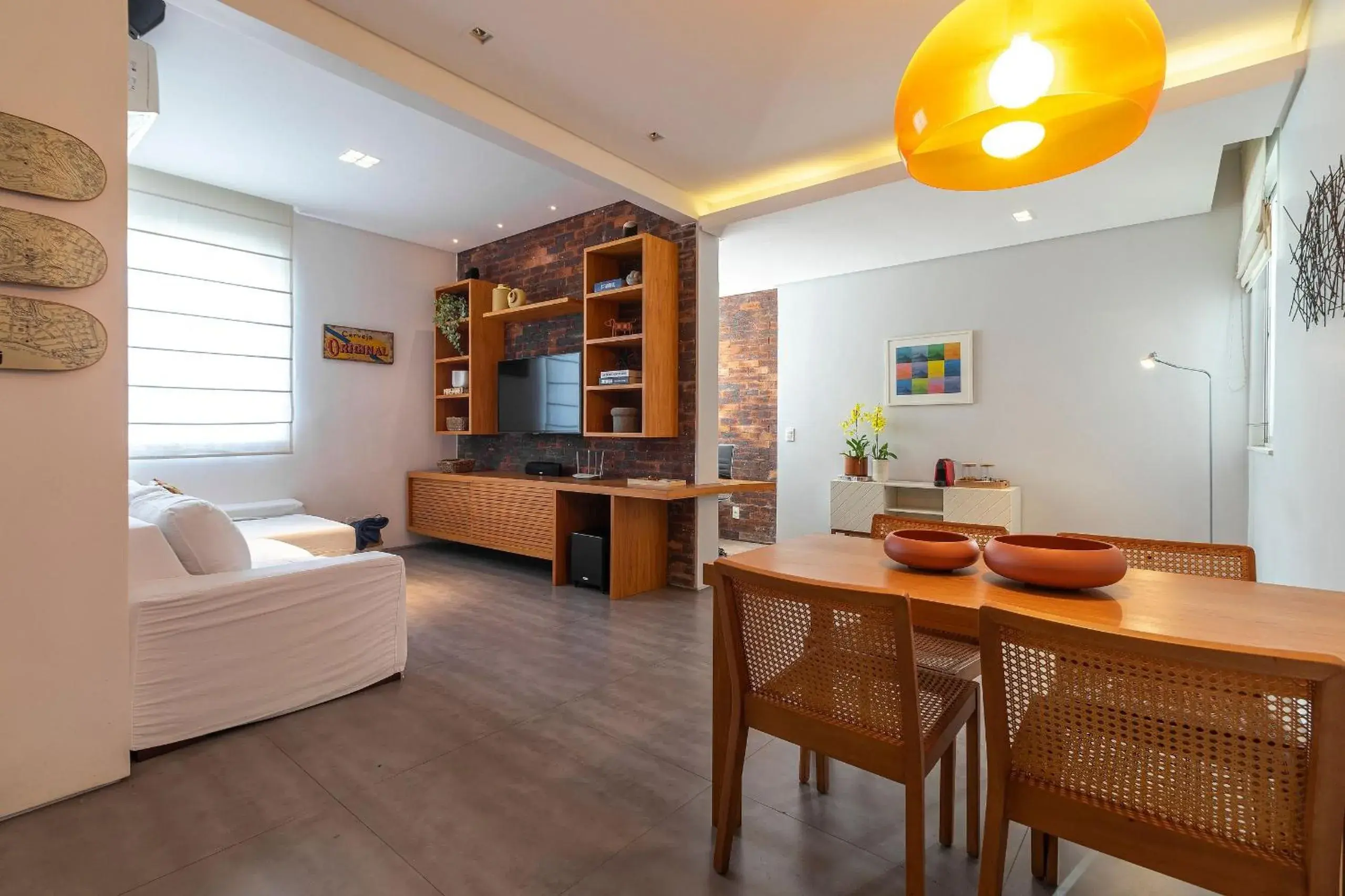 Spacious apartment with workspace Spacious apartment with workspace