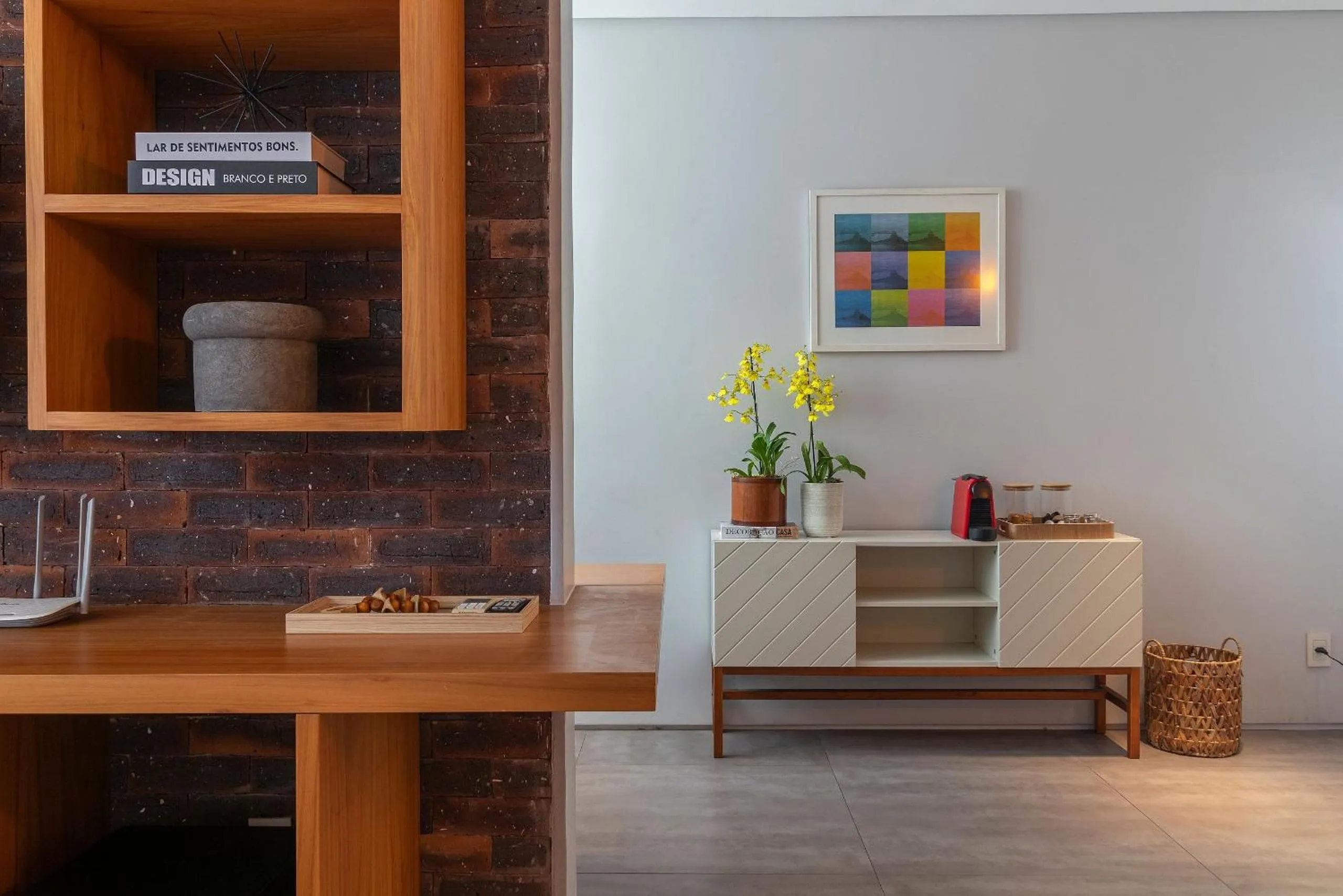 Spacious apartment with workspace