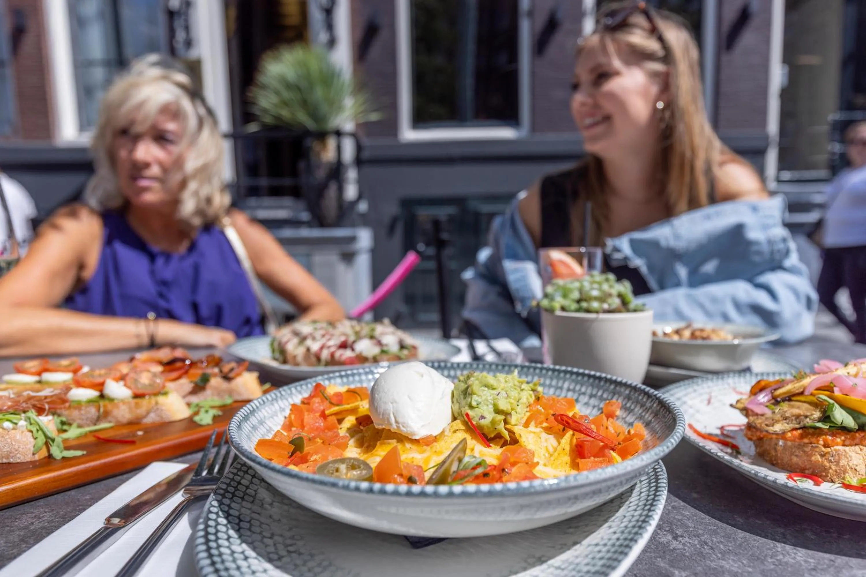 Food and drinks in Mister Highland Hotel