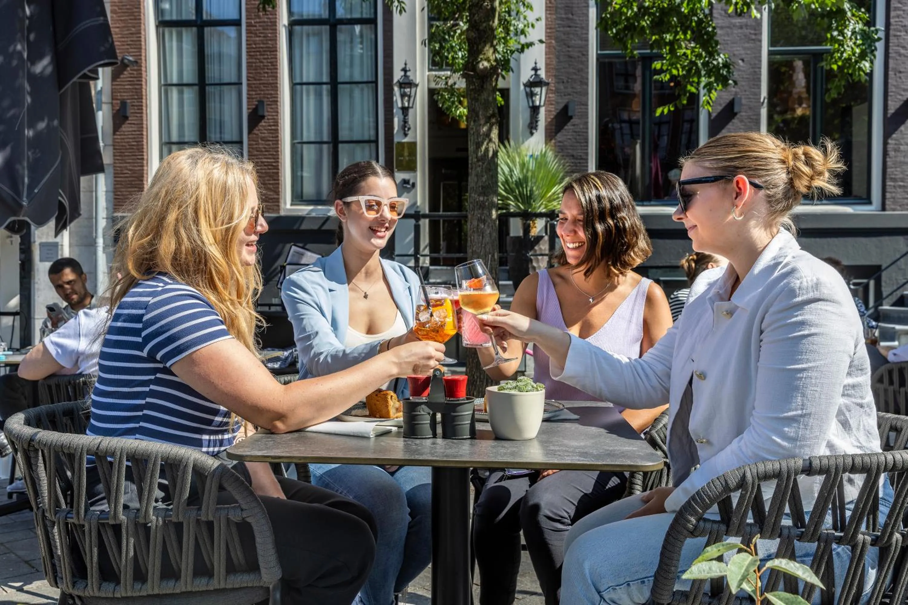 Food and drinks in Mister Highland Hotel