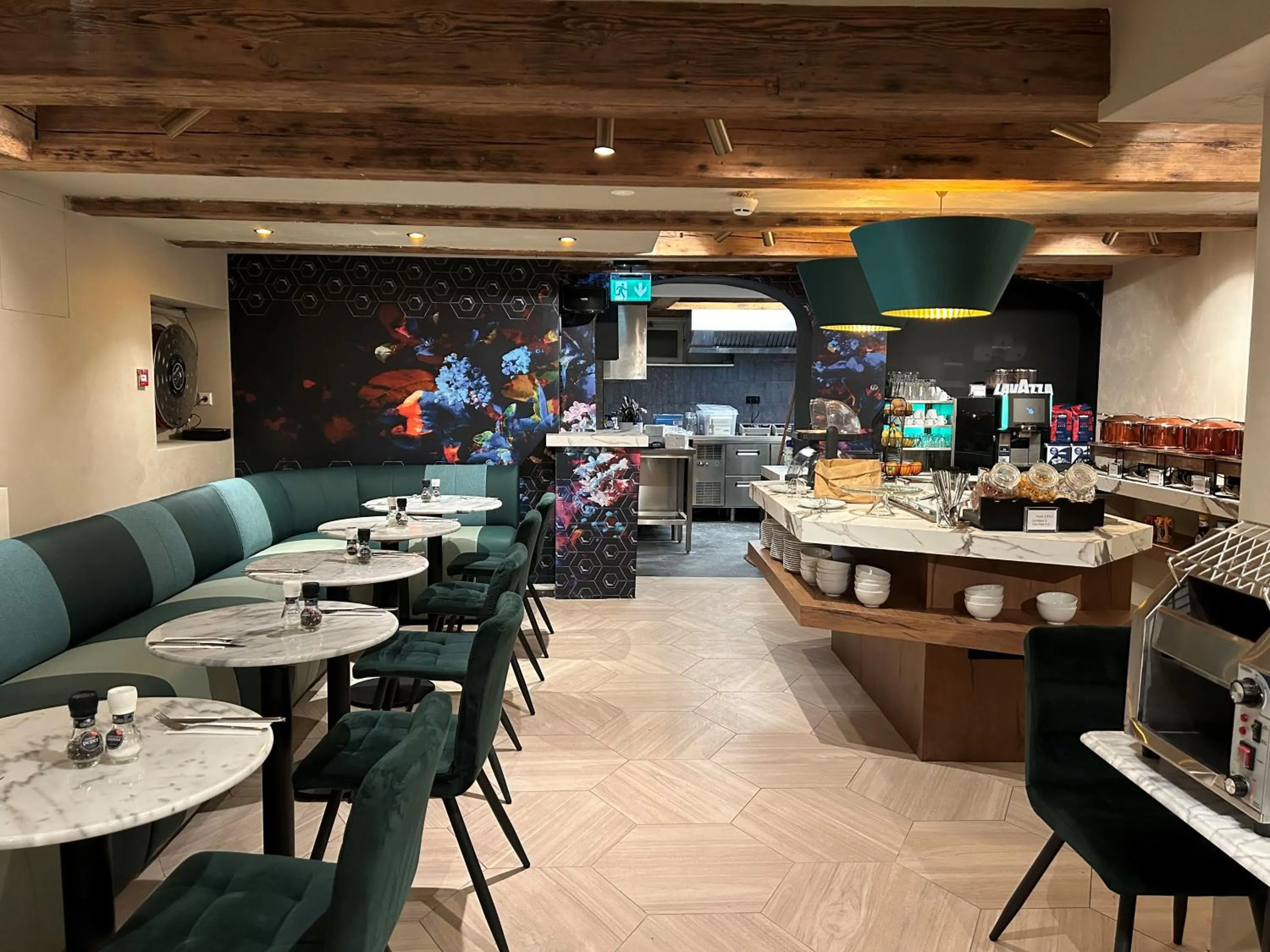 Breakfast in Mister Highland Hotel