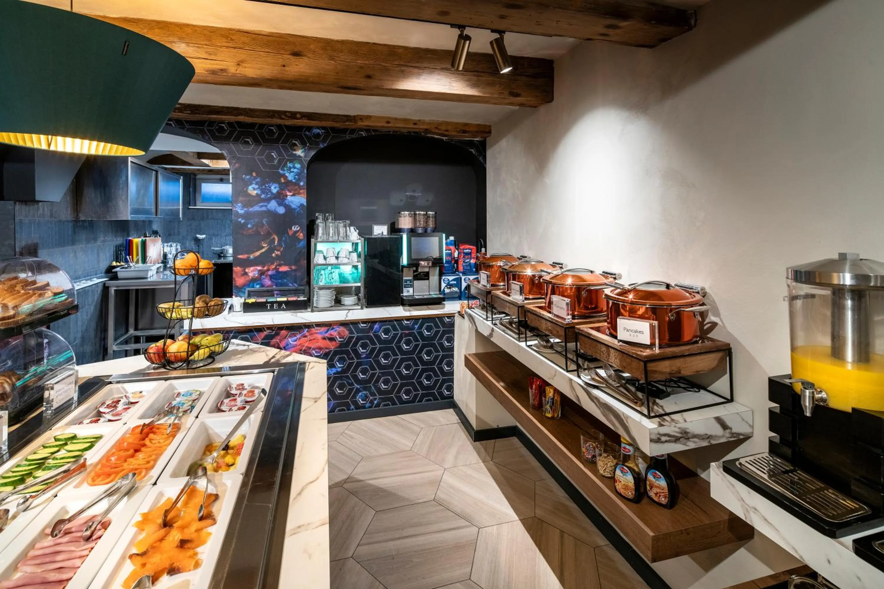 Breakfast in Mister Highland Hotel