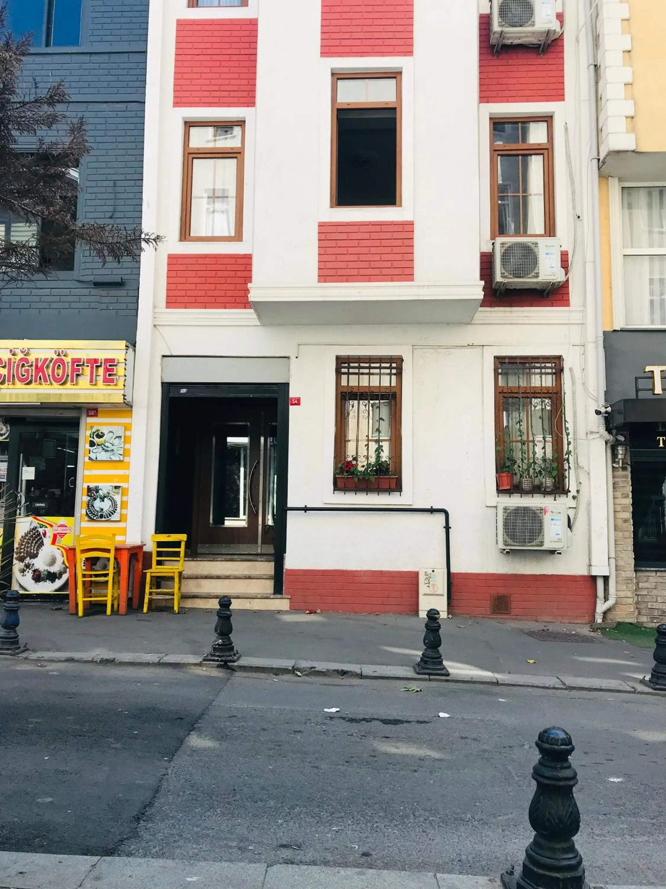 Property building in Halil Bey Konağı