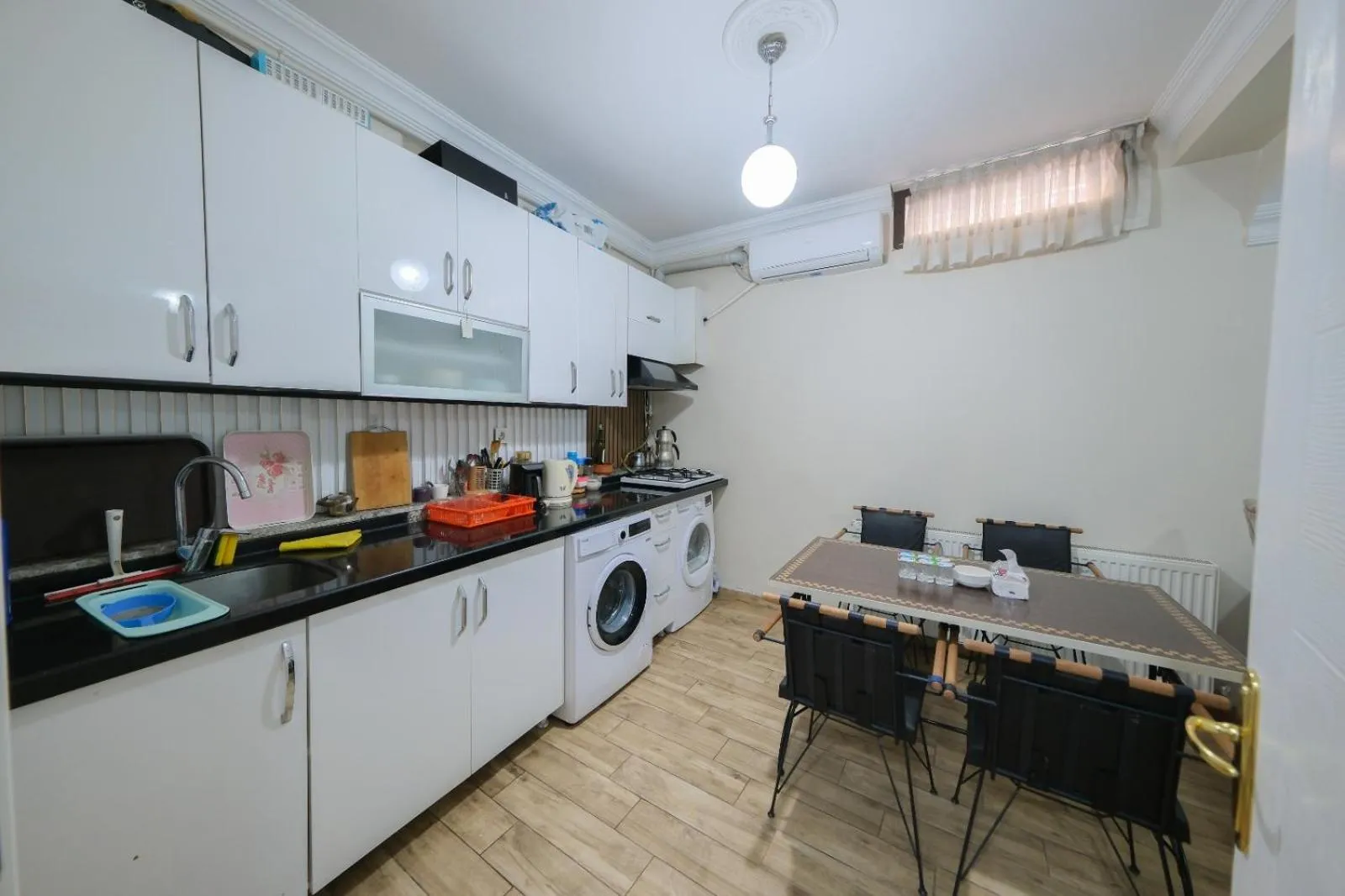 Kitchen or kitchenette in Halil Bey Konağı