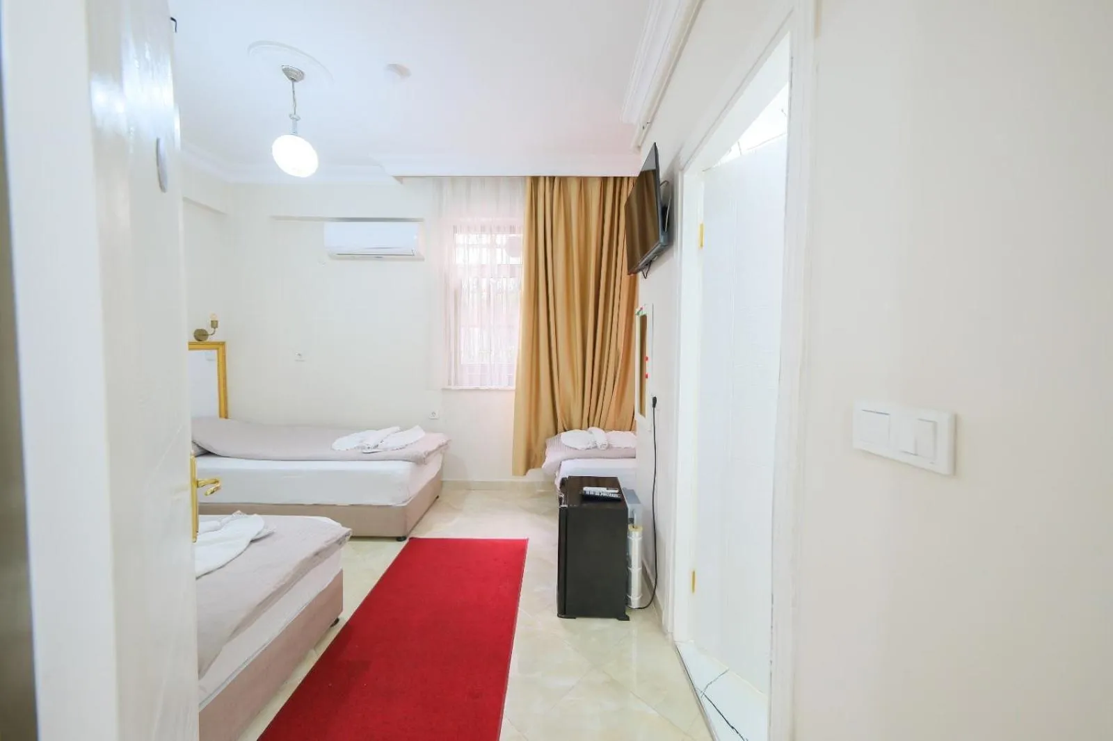 Photo of the whole room, Bed in Halil Bey Konağı