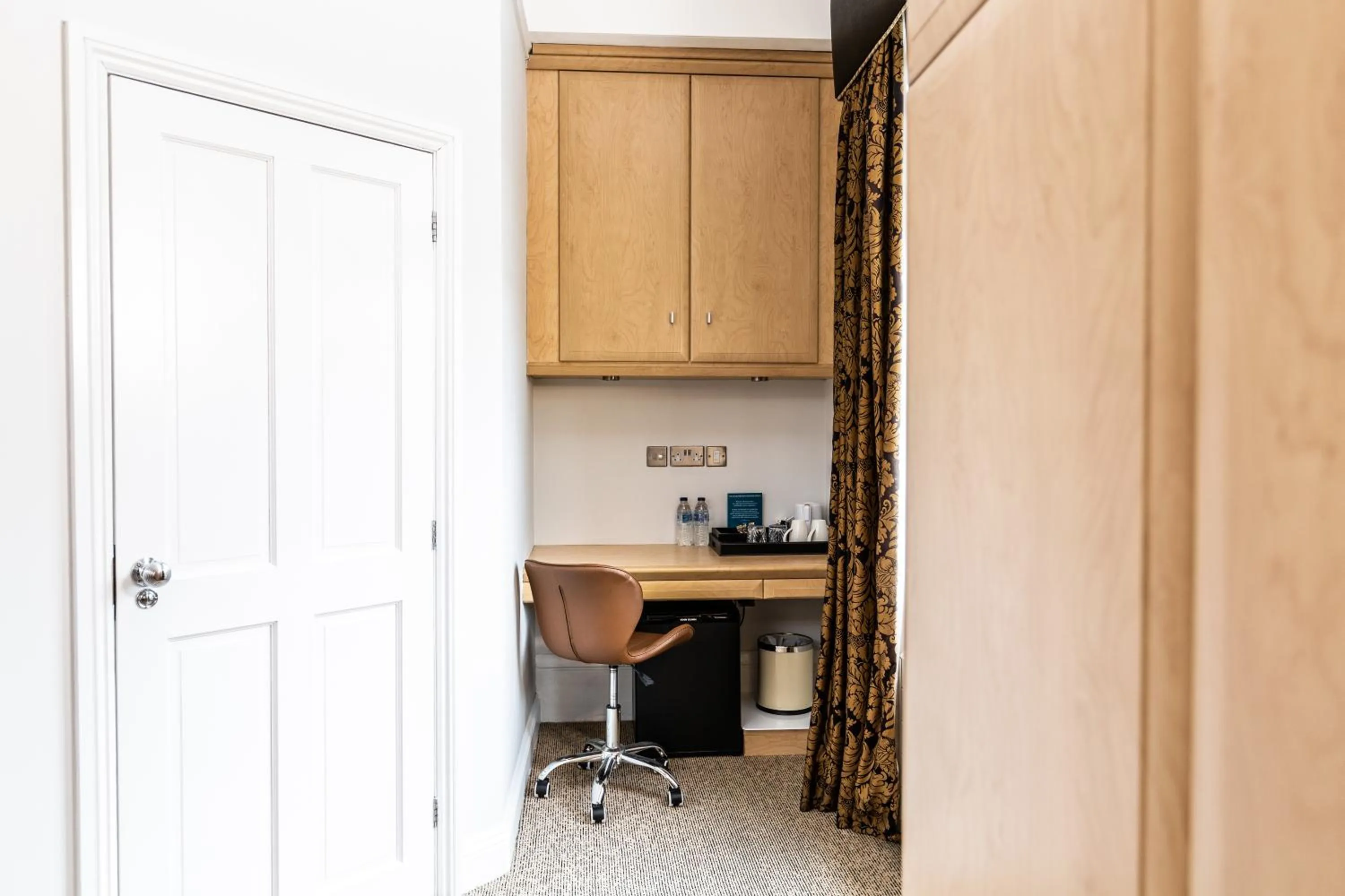 Coffee/tea facilities in Beaumont House