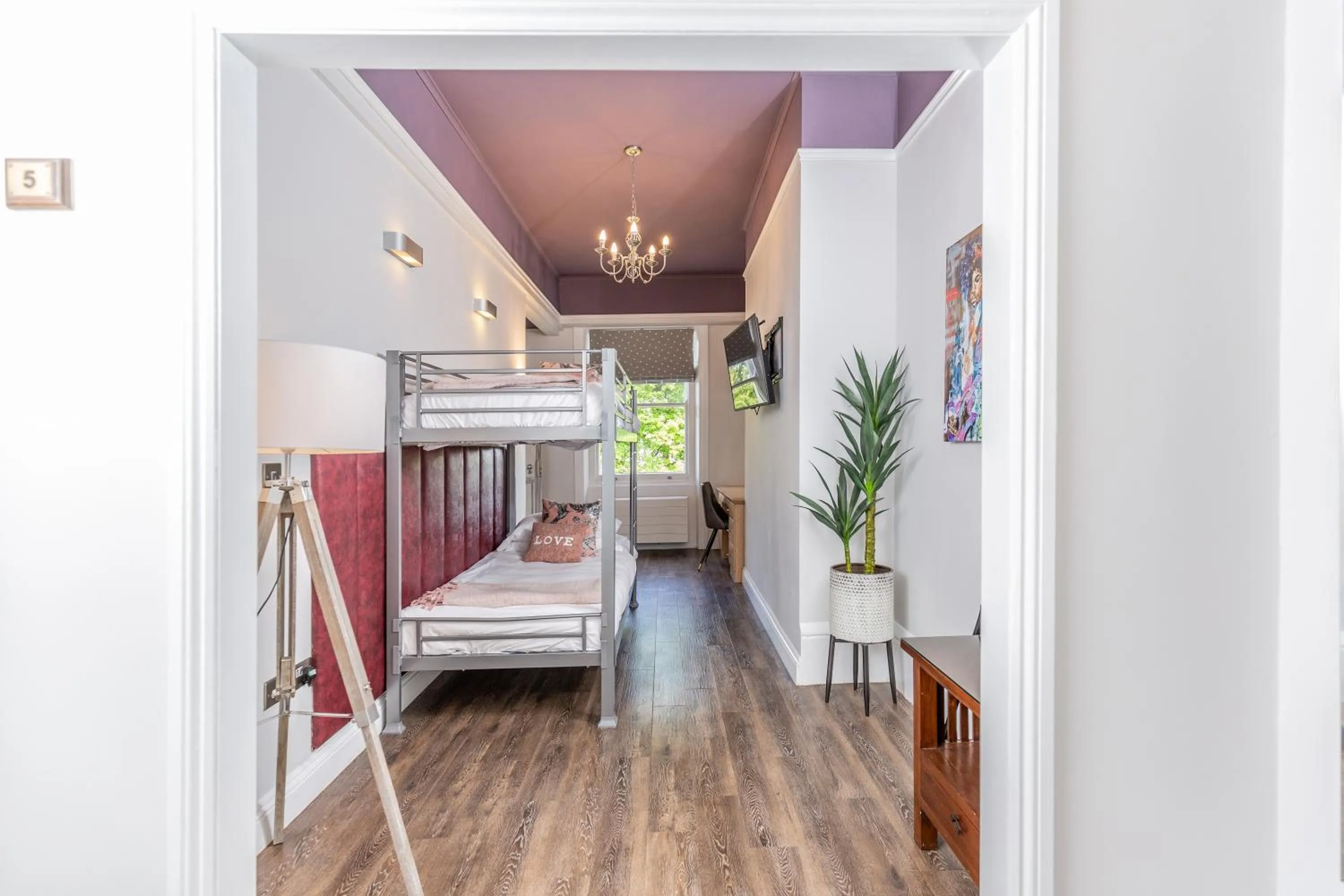 bunk bed, Bed in Beaumont House