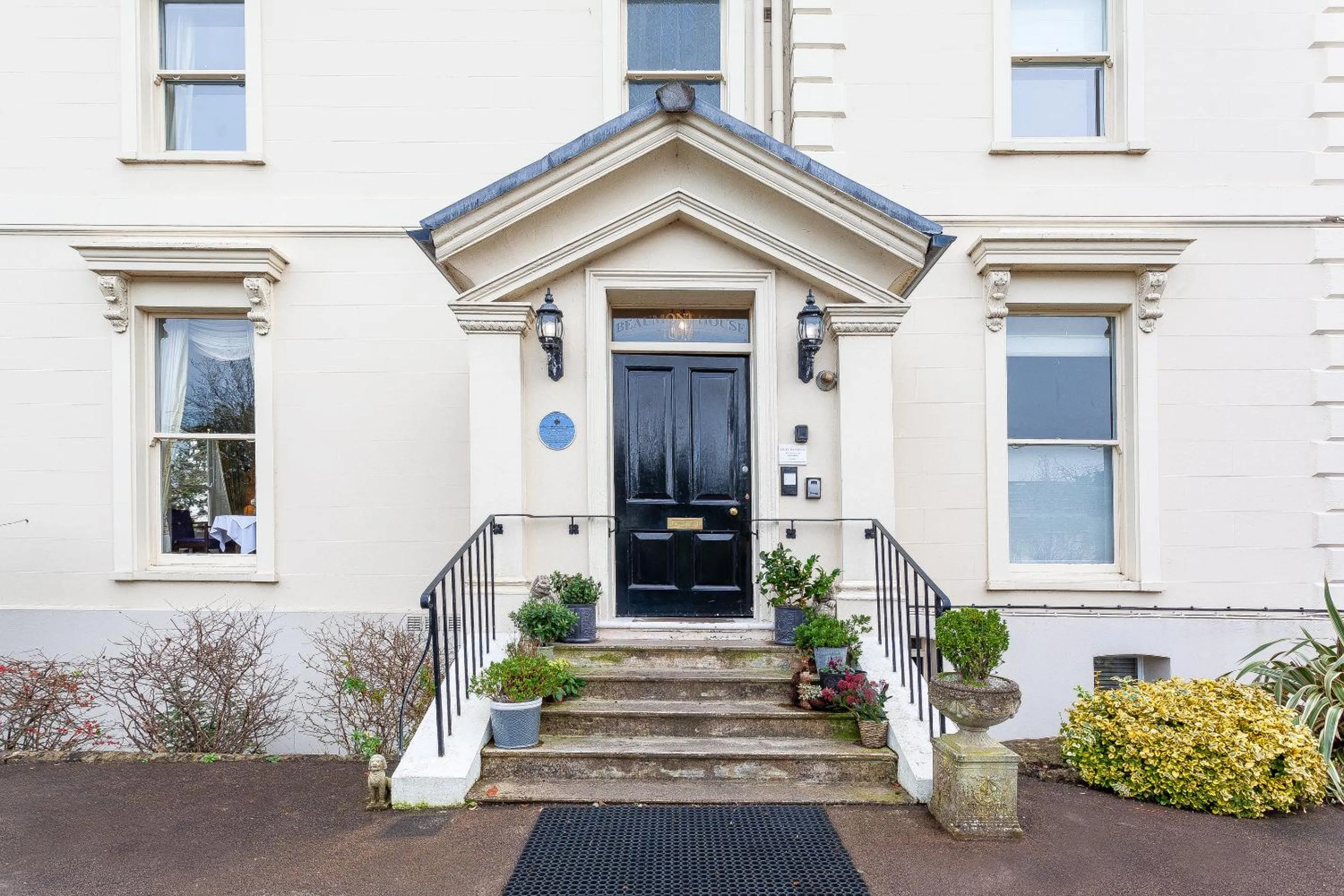 Facade/entrance in Beaumont House