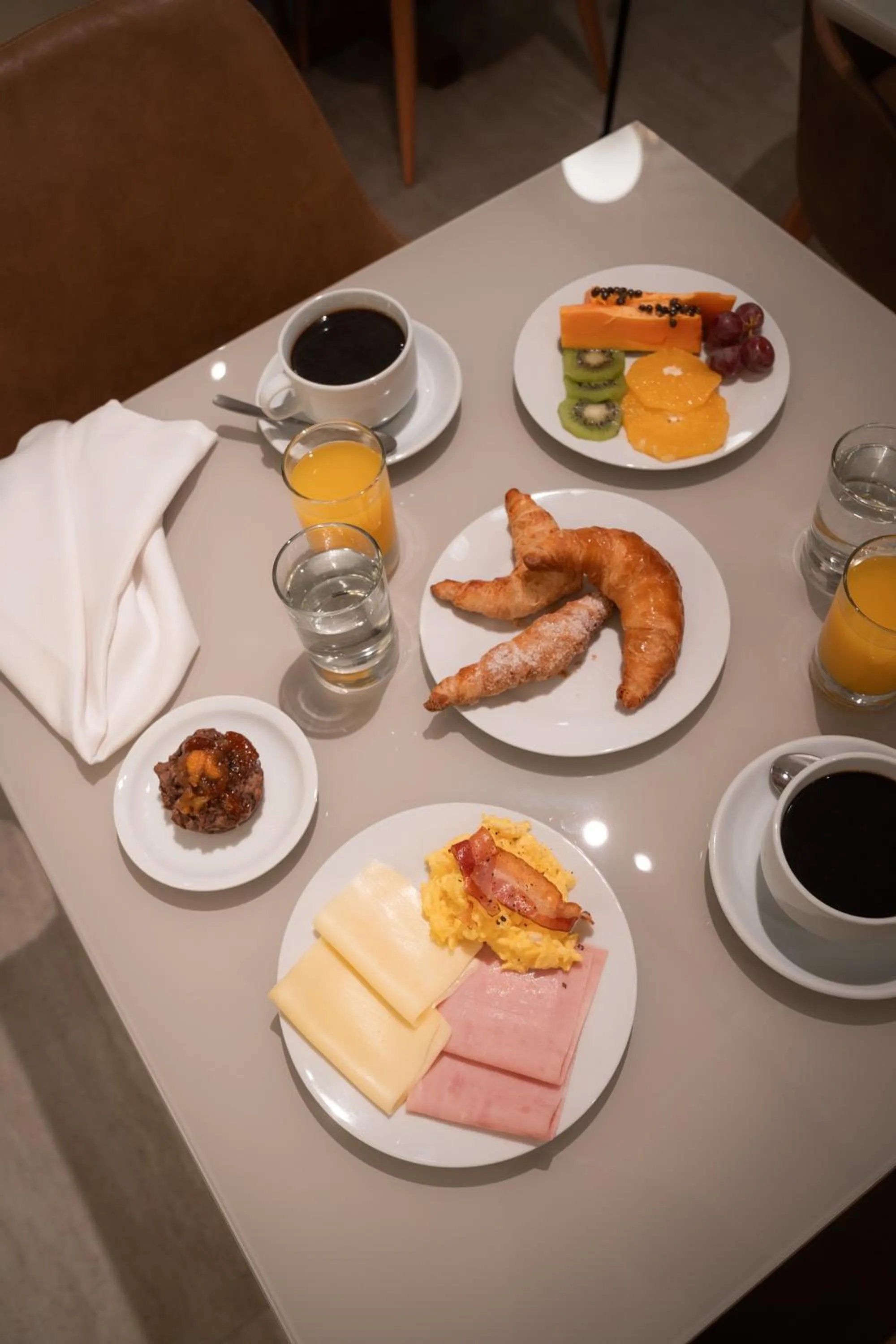 Food and drinks in Like Design Hotel Rivera