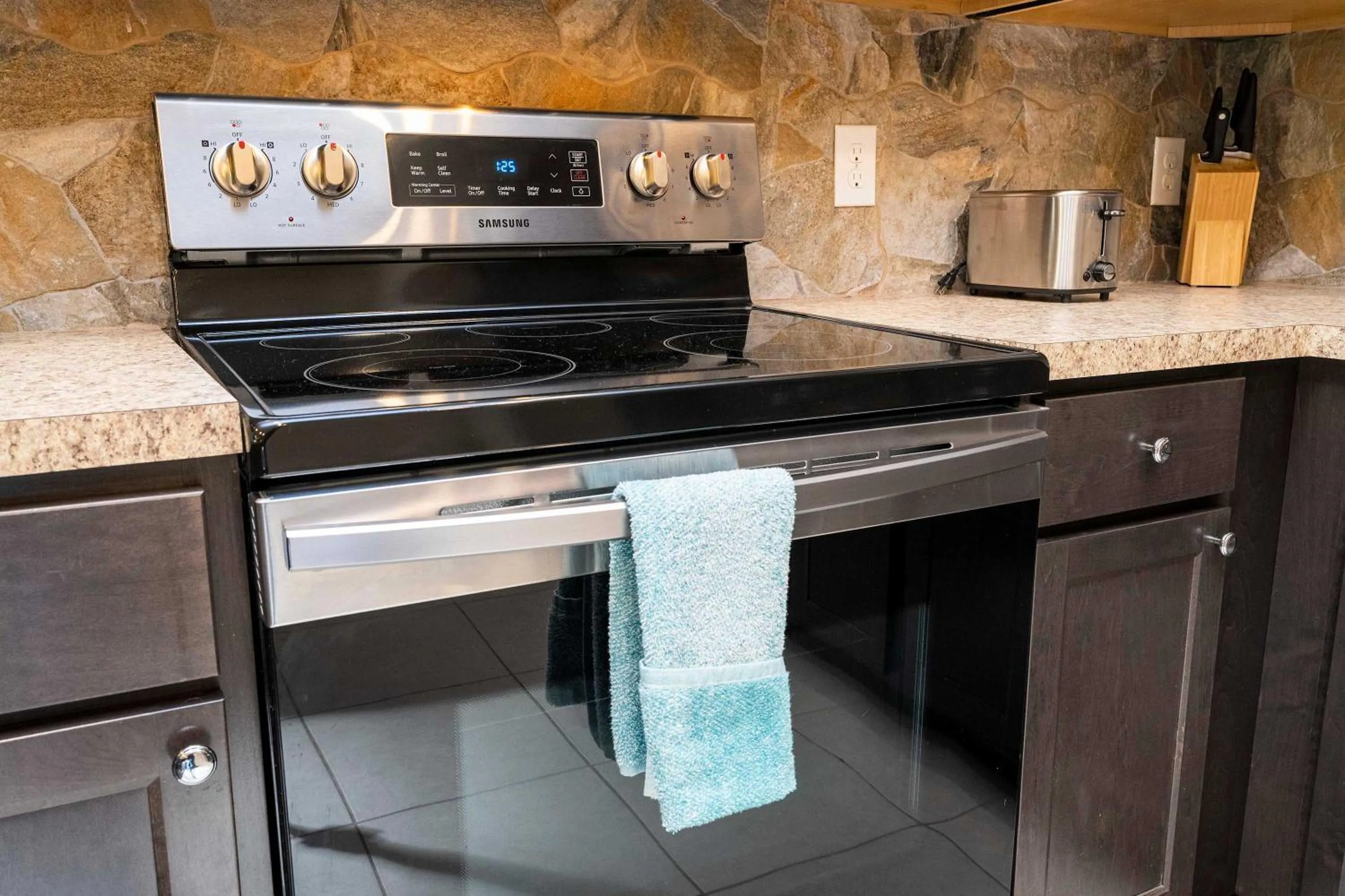 Stunning 3Bd Close to Disney at Fiesta Key 4764