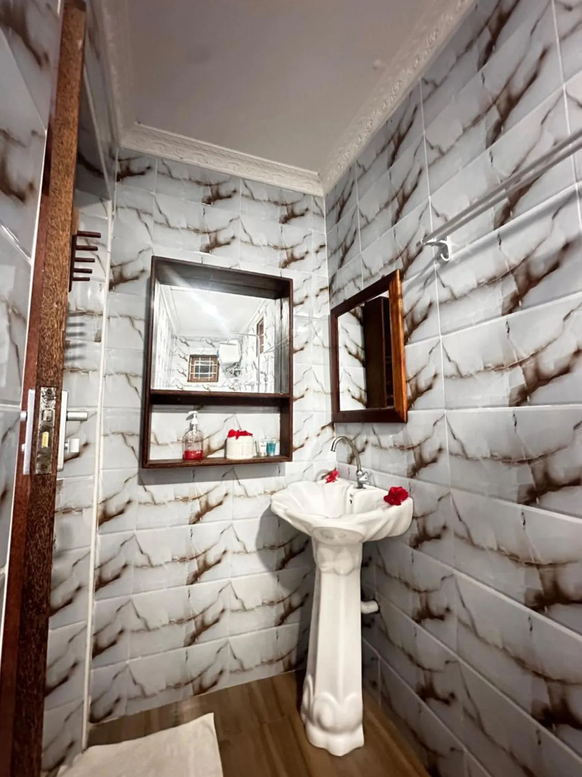 Moayana Liora Zanzibar