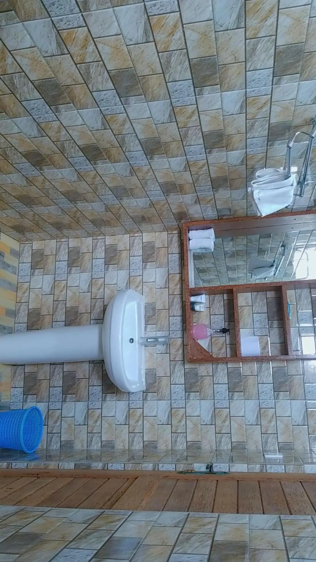 Shower in Amber Lodge