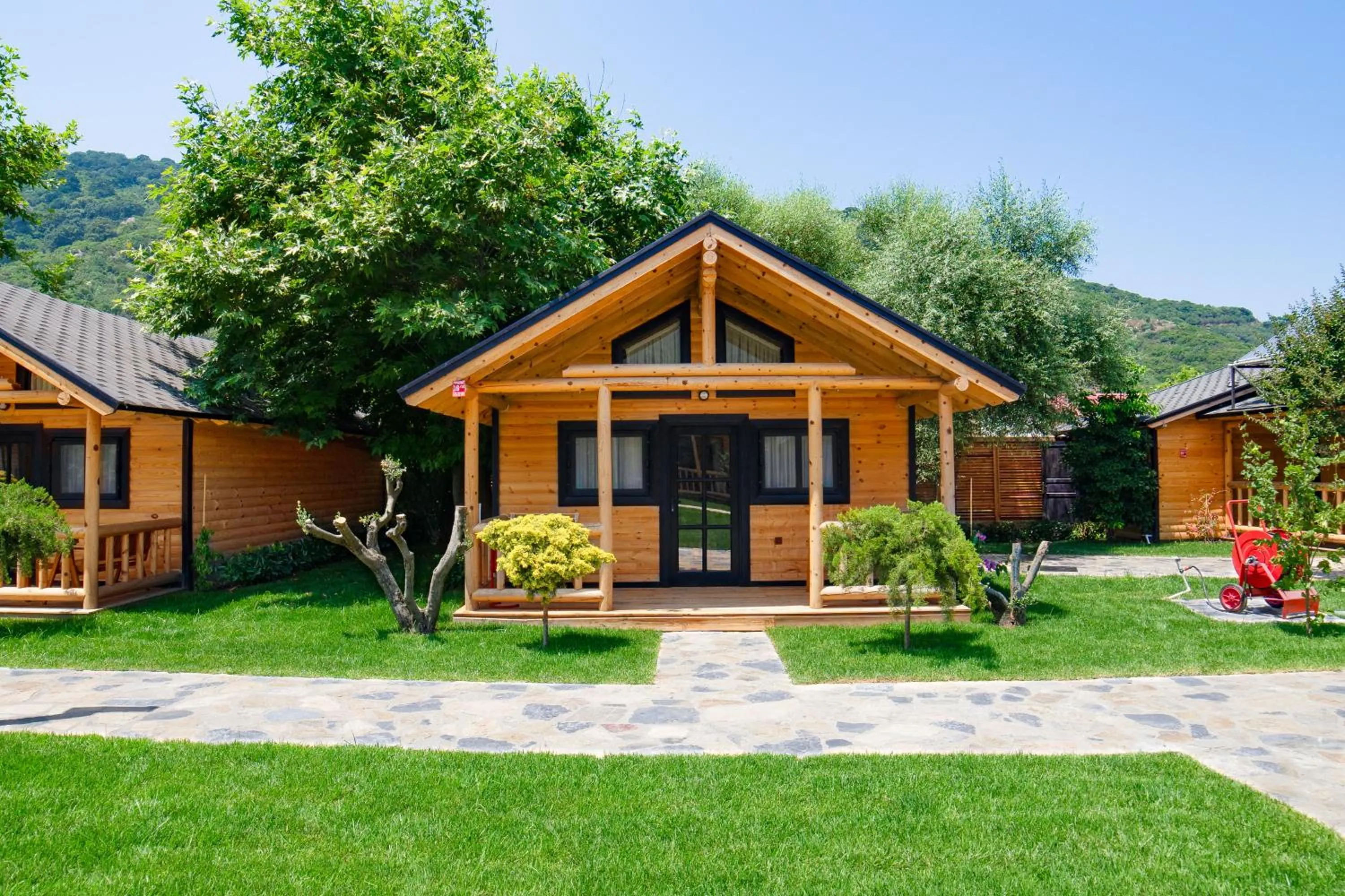 Facade/entrance in MUKHA ORMANLI