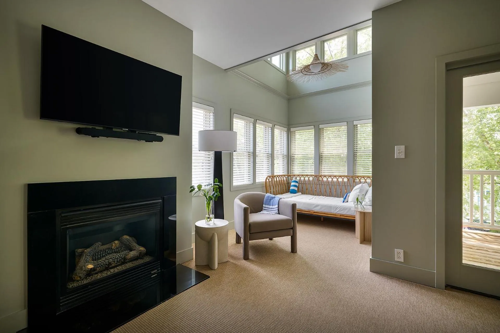 Living room, Bed in The Neighborhood Hotel New Buffalo