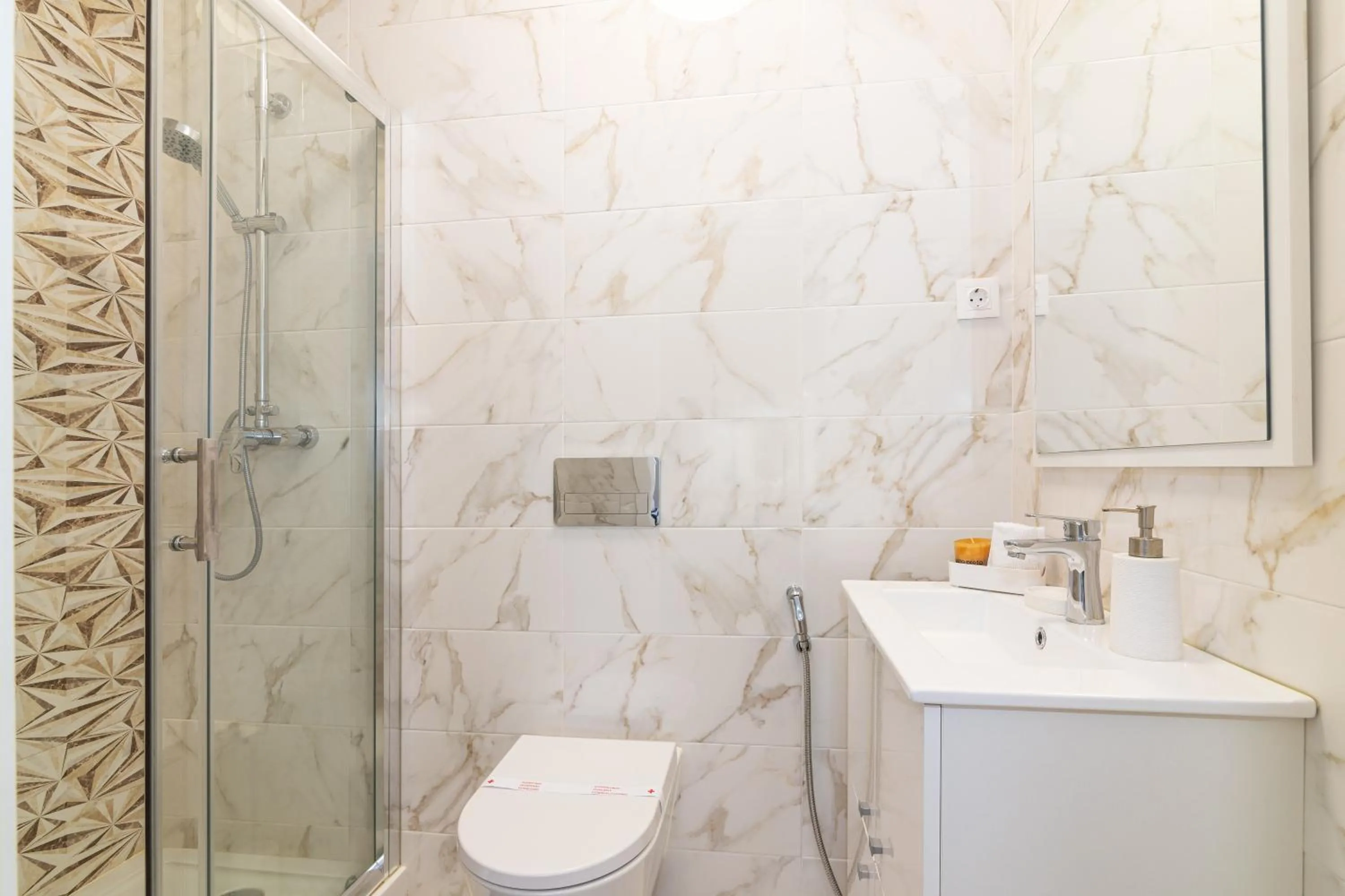 Shower in Cruzeiro - Silhueta Citadina