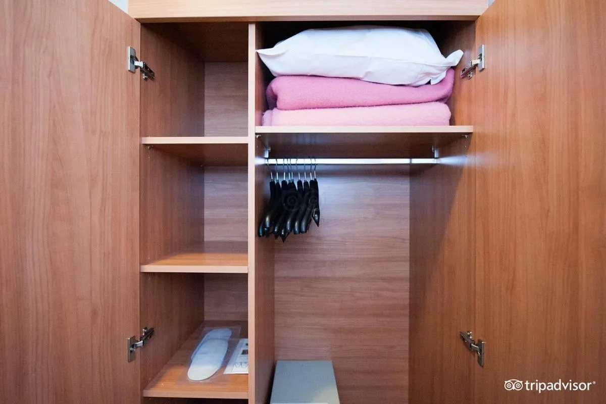 Decorative detail in Rho Hotel