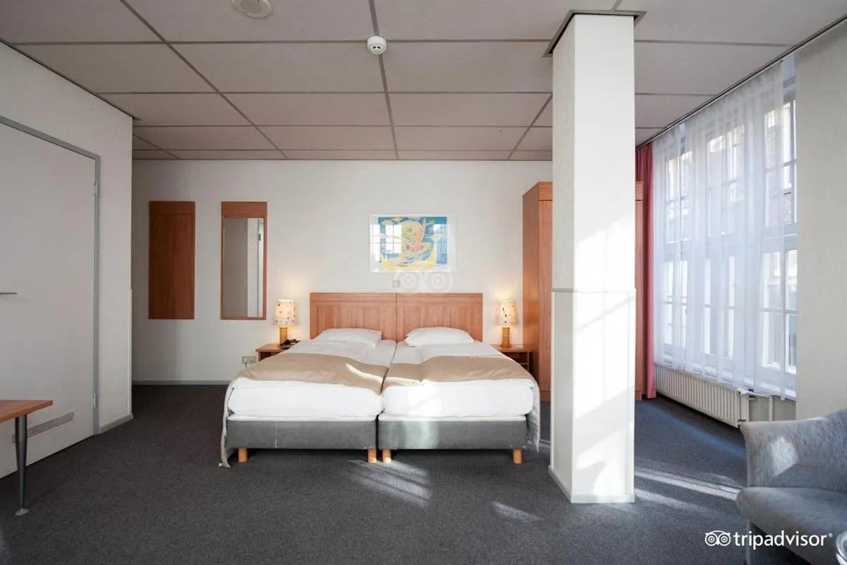 Bedroom, Bed in Rho Hotel