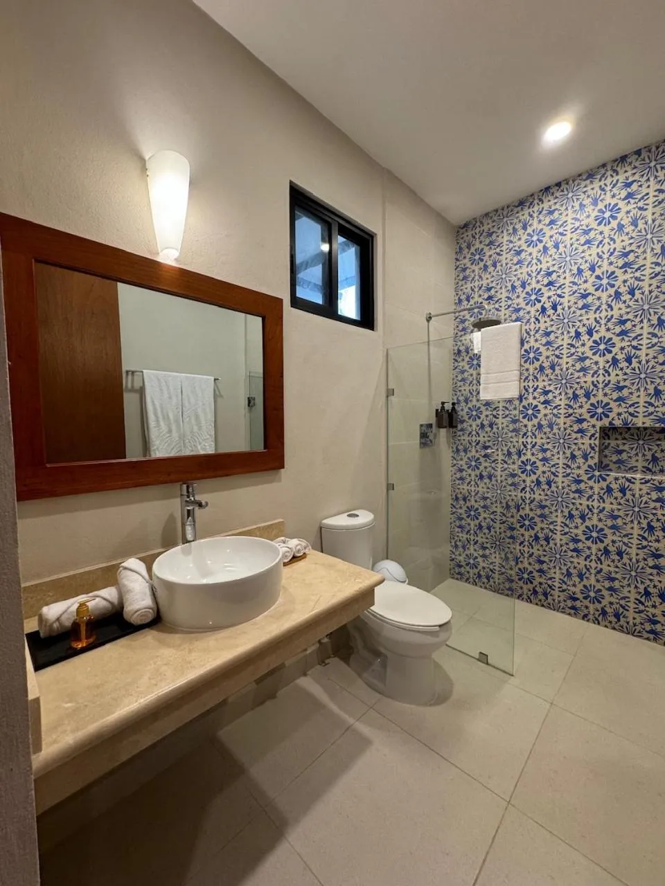 Shower in Frater Yucatán Hotel