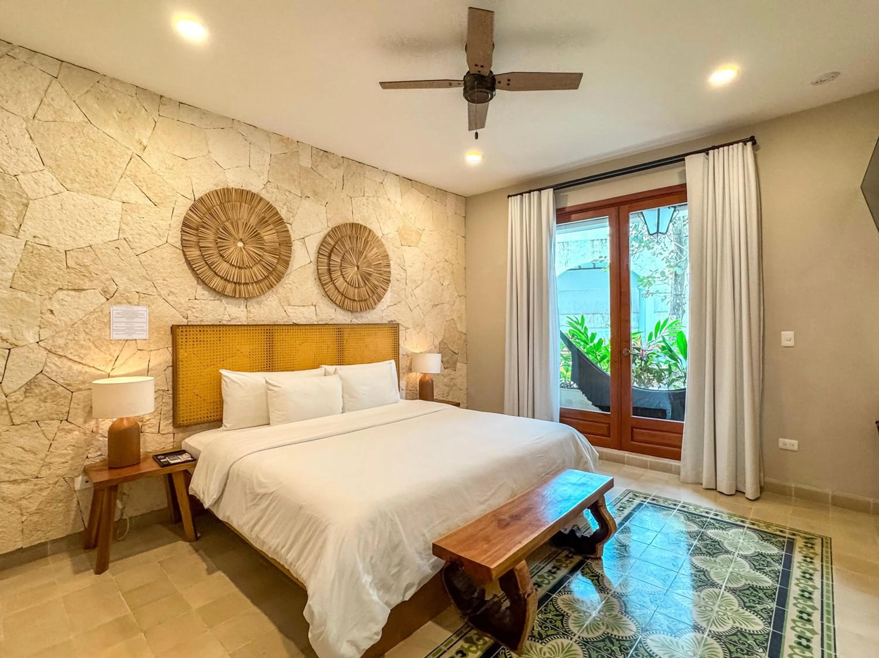 Bedroom, Bed in Frater Yucatán Hotel