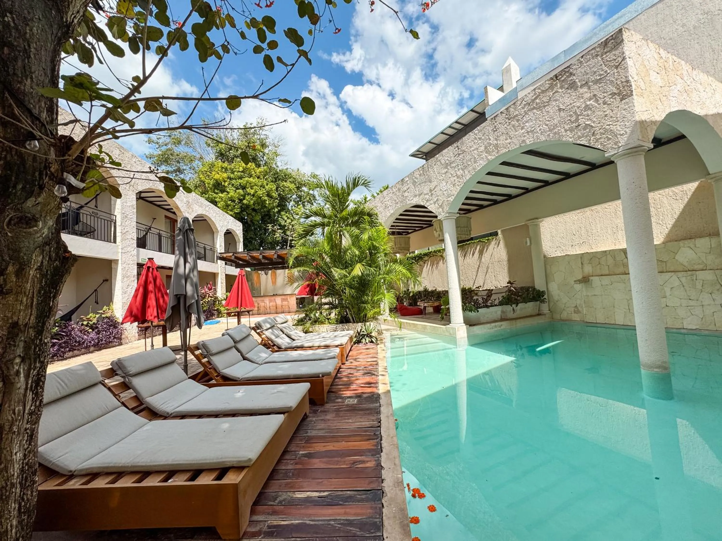Swimming pool in Frater Yucatán Hotel