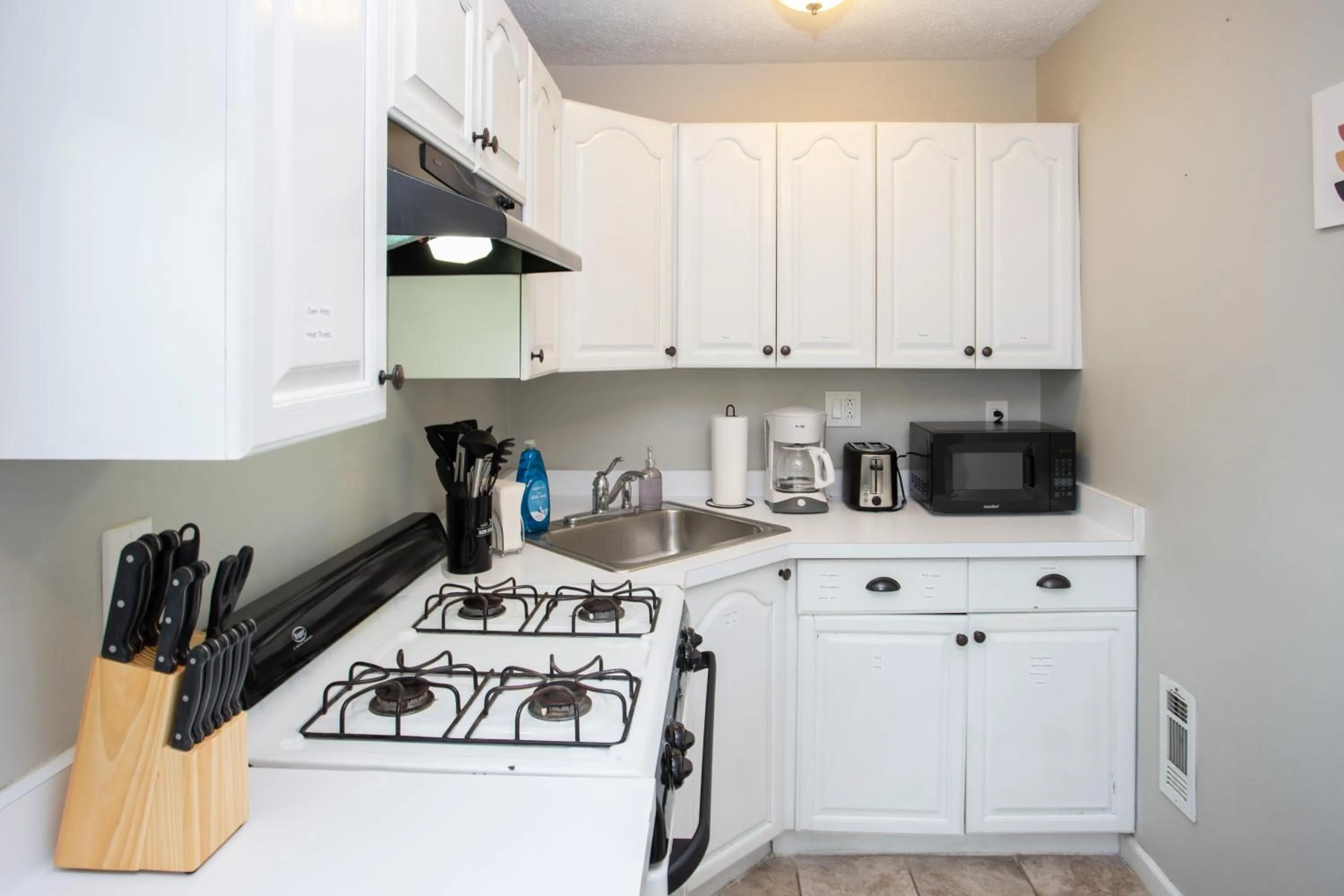 Kitchen or kitchenette in 3BR Home with In-Unit Laundry, Parking, Sound Bar