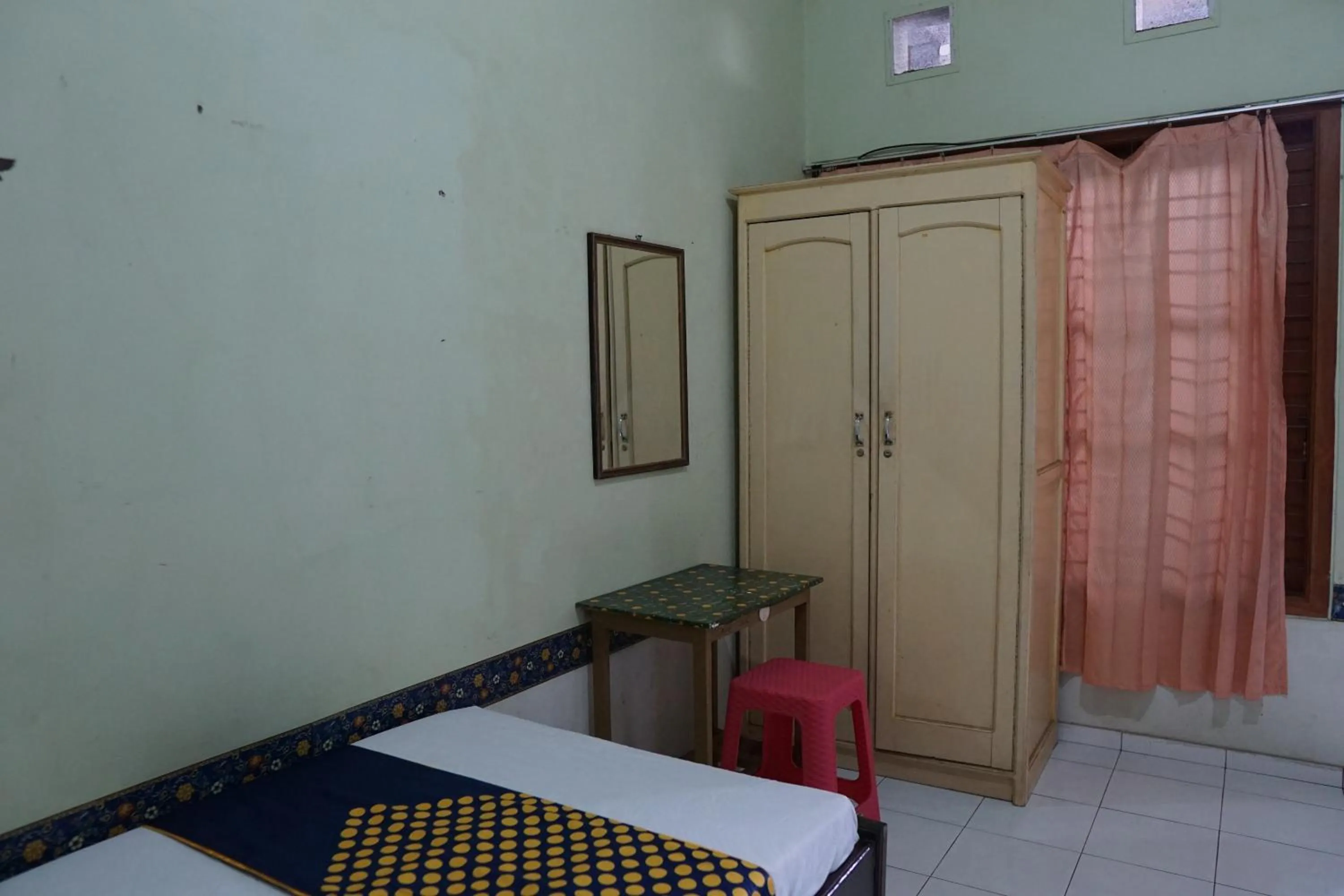 Bedroom, Bed in Hotel O Yoko Kost Syariah