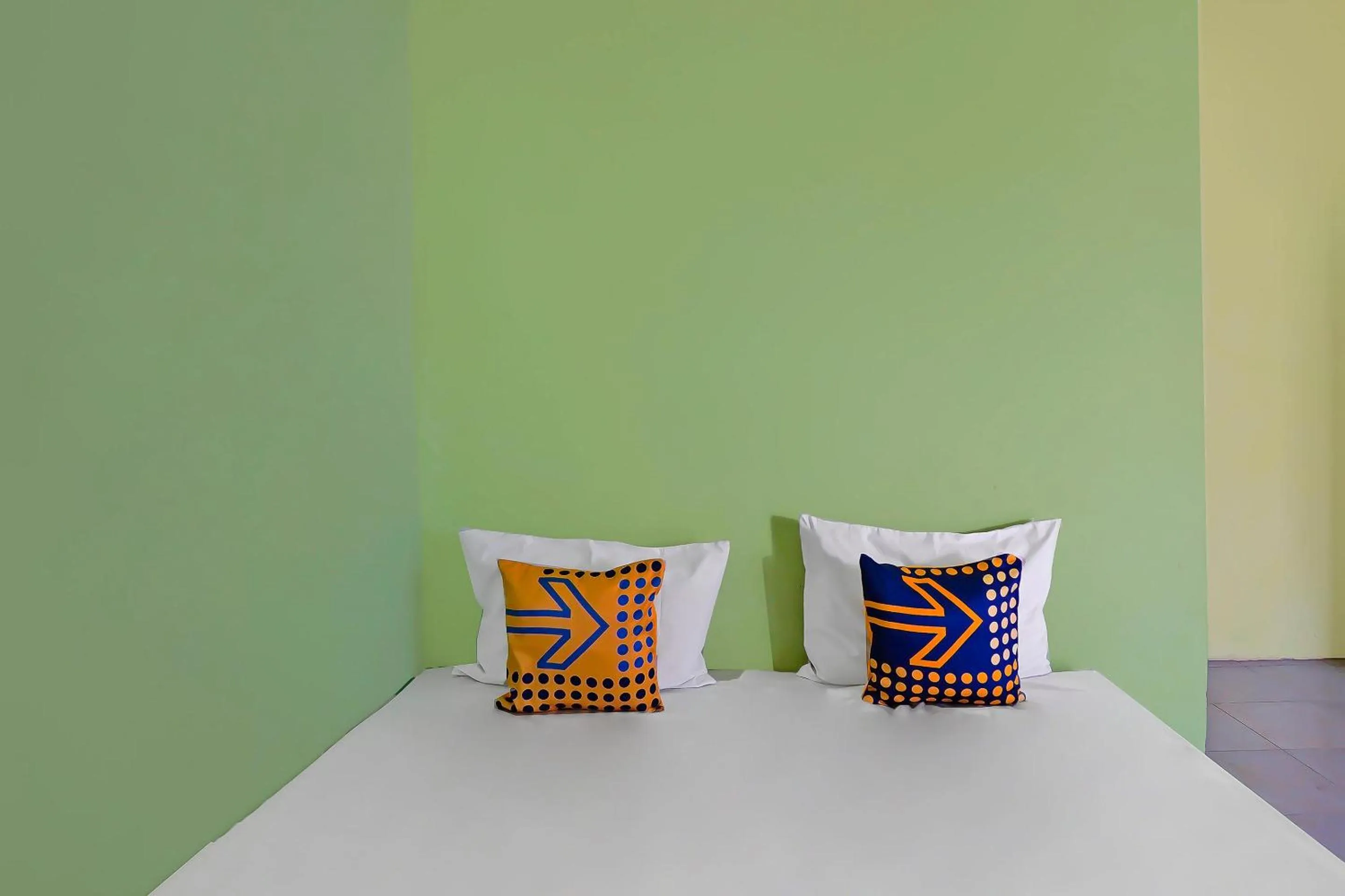 Bedroom, Bed in Hotel O Guesthouse Prima SyariahNearGPdI Anugerah