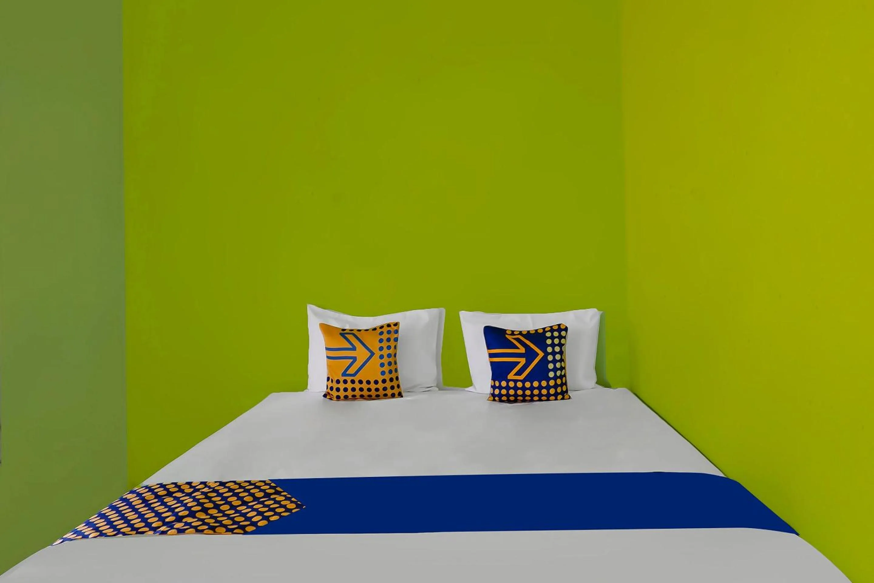 Bedroom, Bed in Hotel O Guesthouse Prima SyariahNearGPdI Anugerah