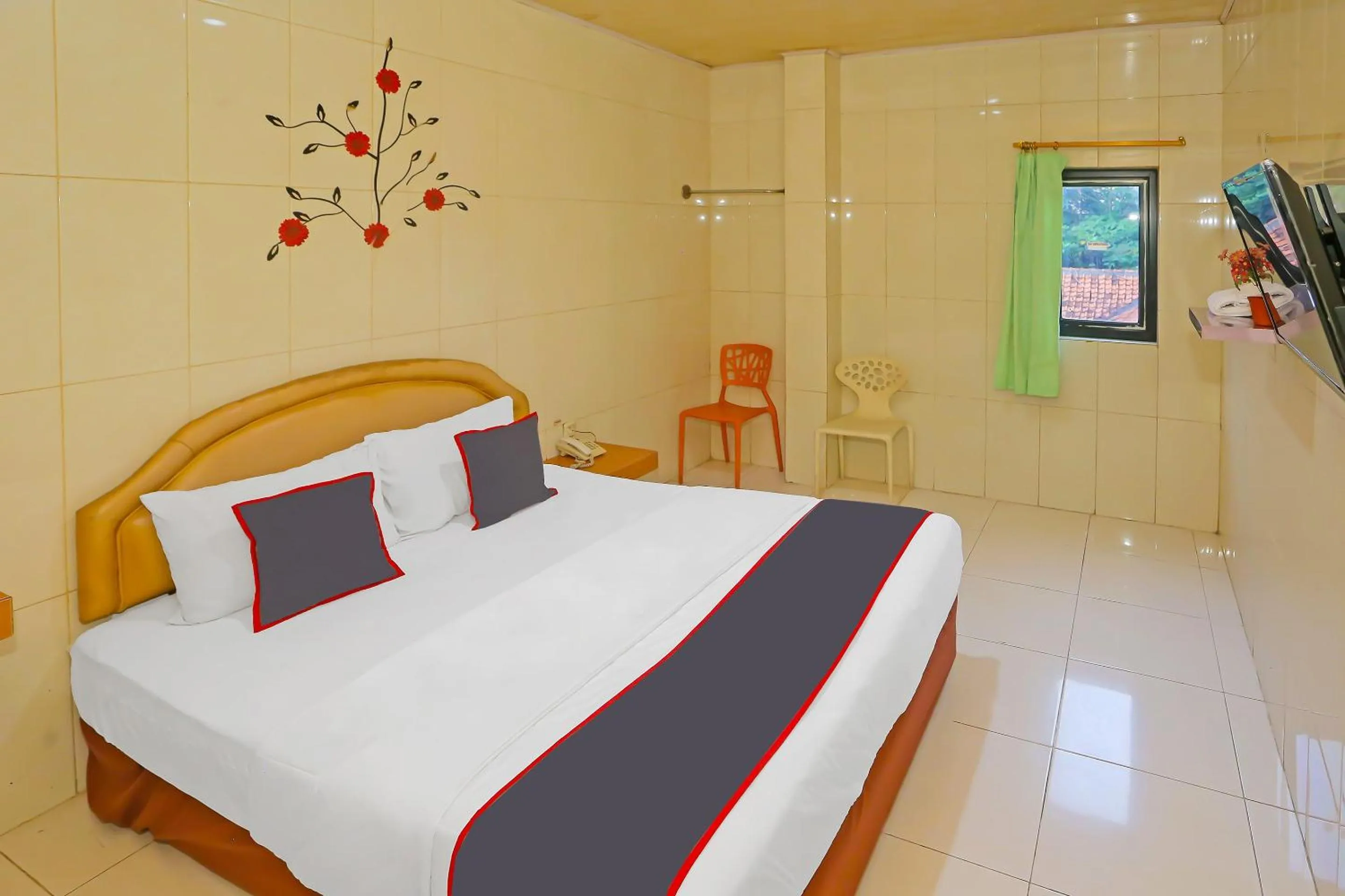 Bedroom, Bed in Hotel O Sion Holiday