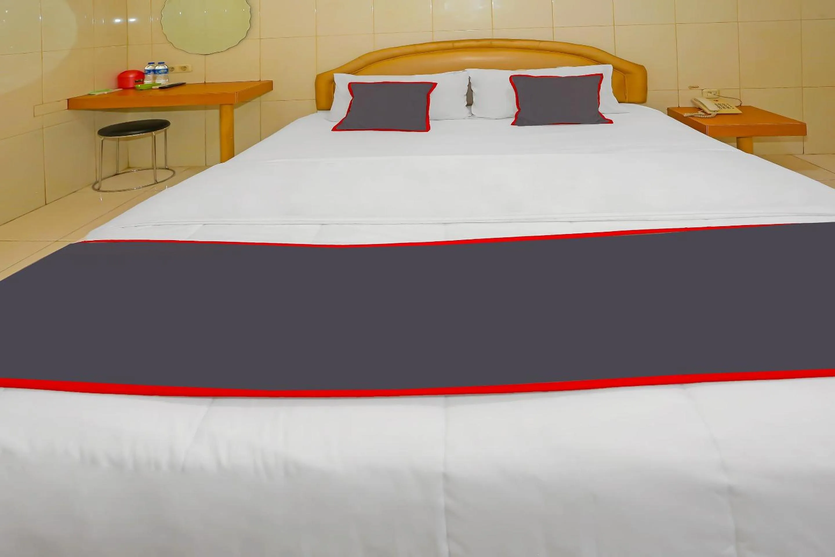 Bedroom, Bed in Hotel O Sion Holiday