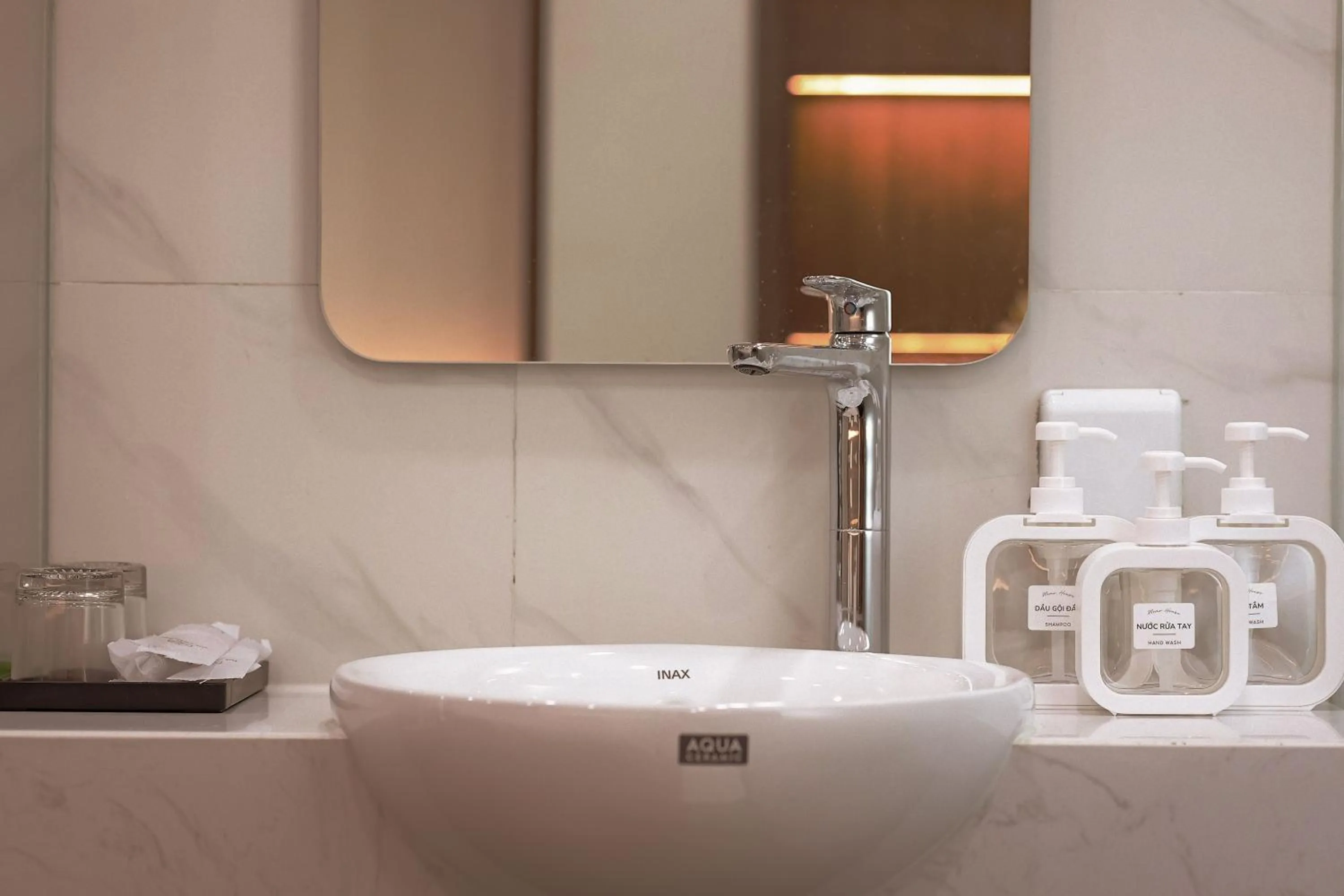 Toilet in The Cosy Inn Hanoi