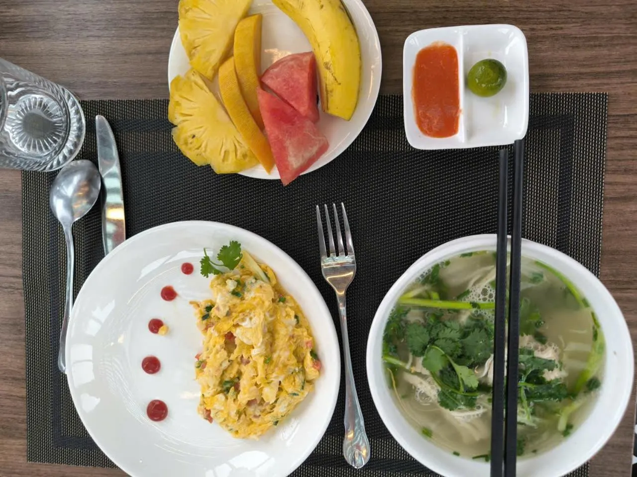 Food and drinks in The Cosy Inn Hanoi