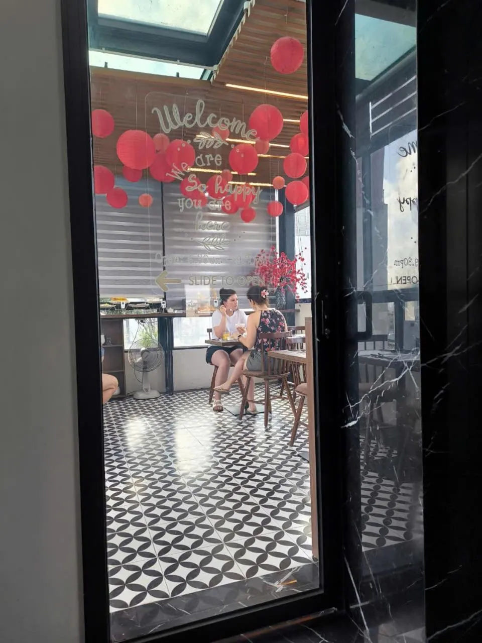 Restaurant/places to eat in The Cosy Inn Hanoi