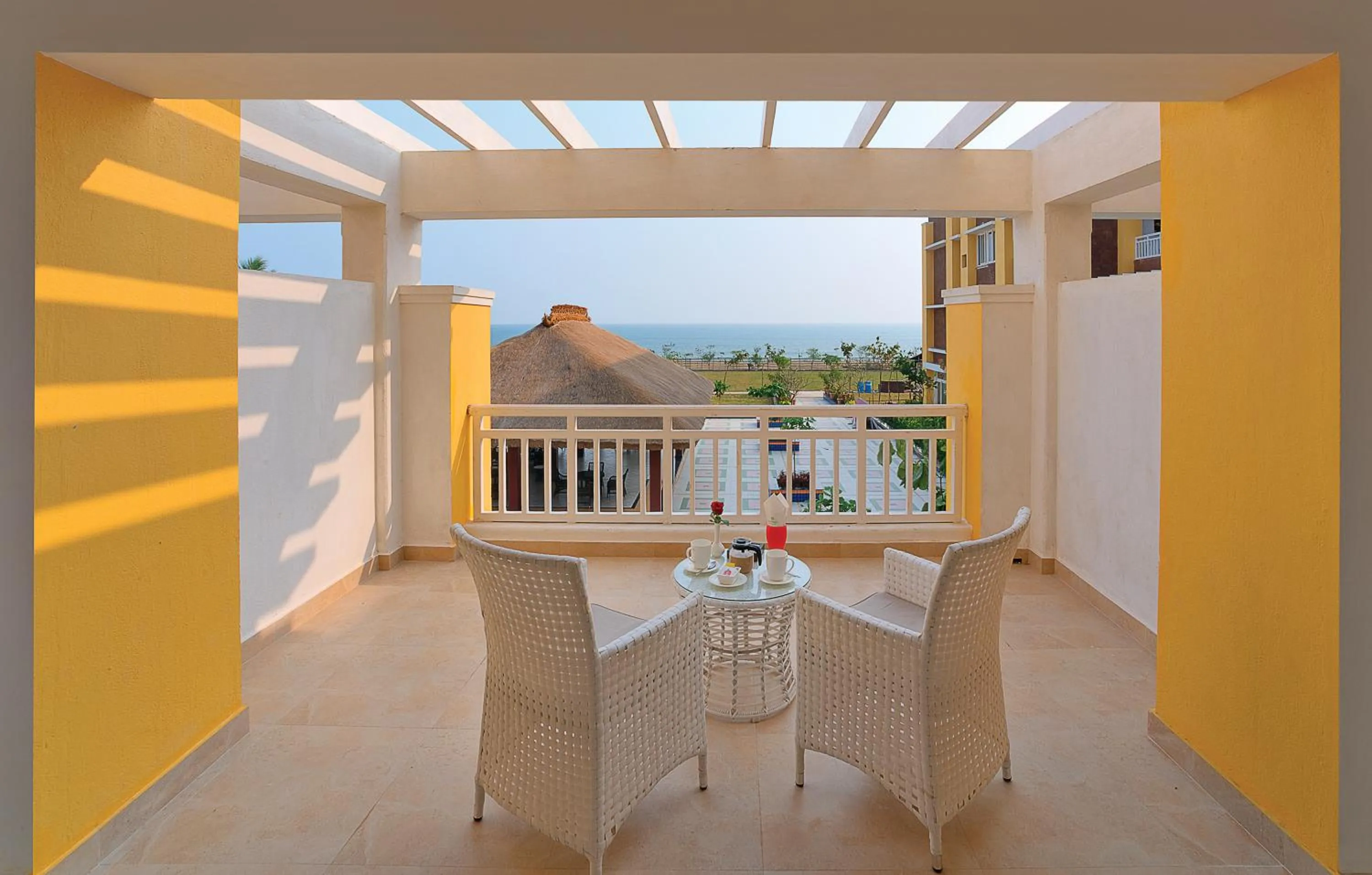 Balcony/Terrace in Mayfair Waves