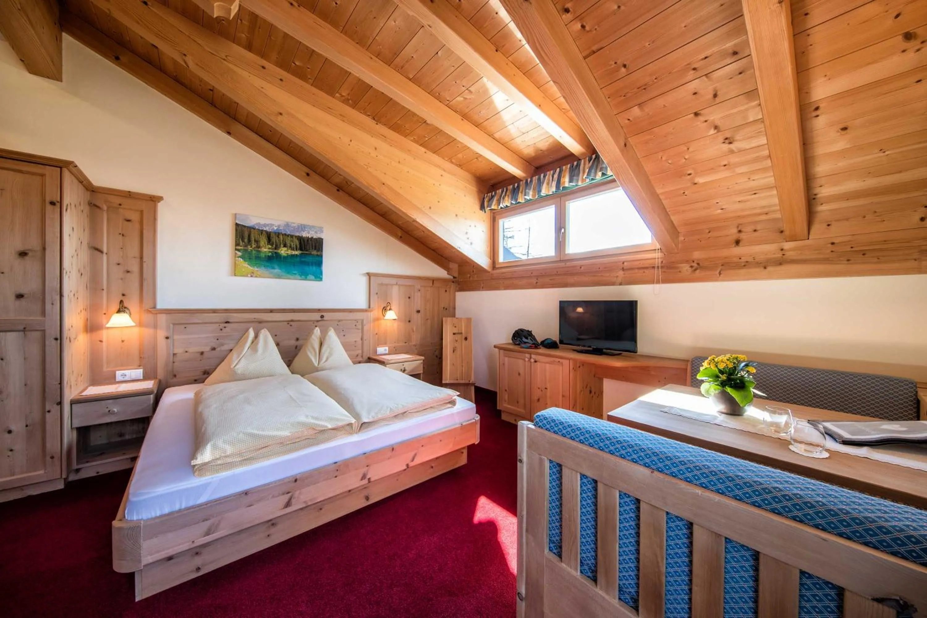 Photo of the whole room, Bed in Hotel Landgasthof Lärchenwald