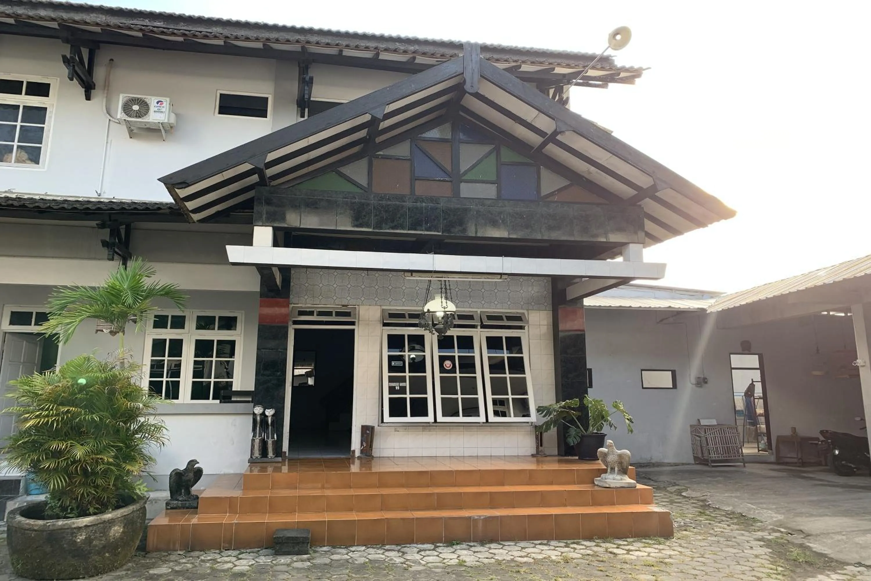 Property building in Hotel Merak Indah