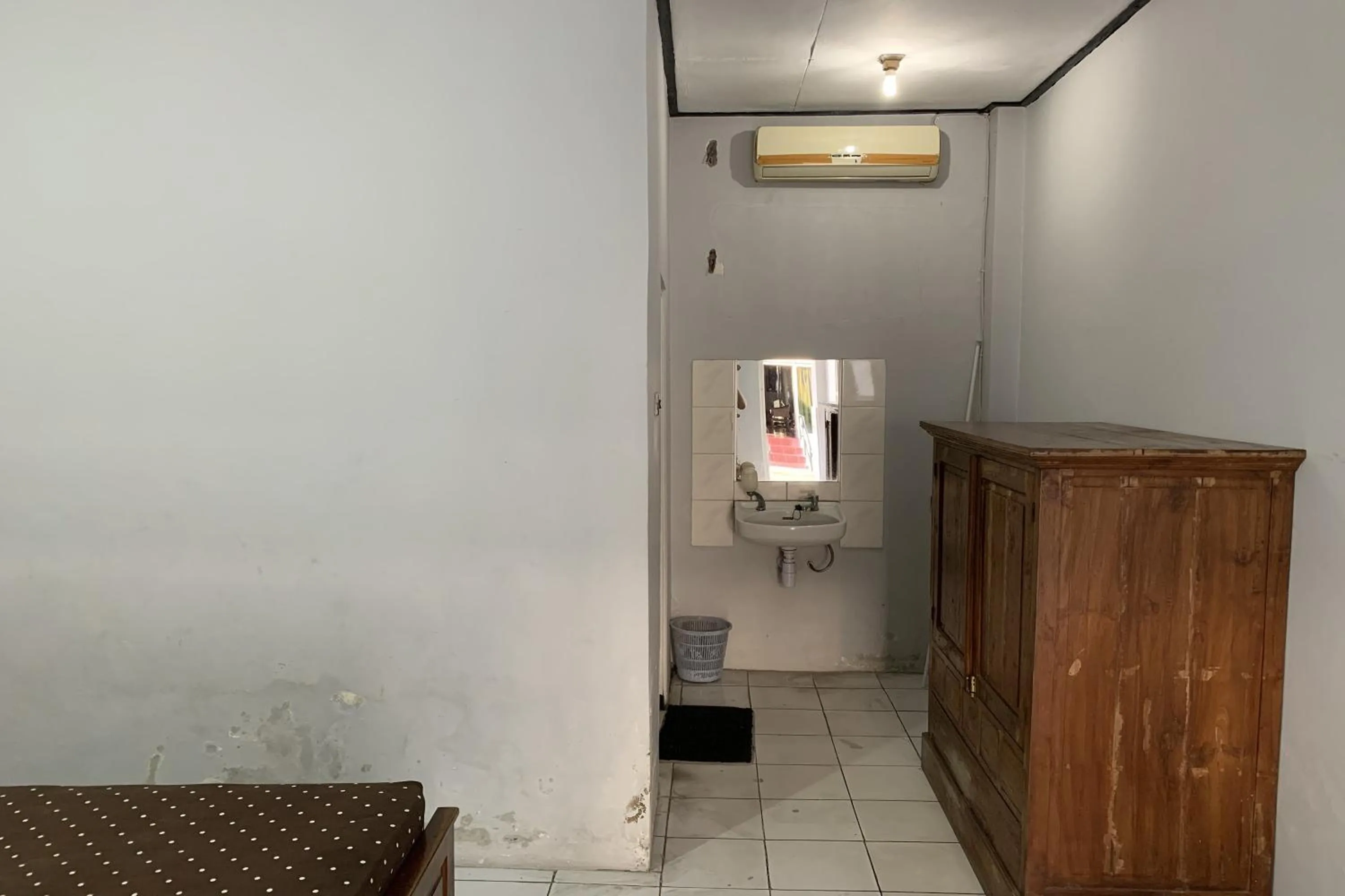 air conditioner in Hotel Merak Indah