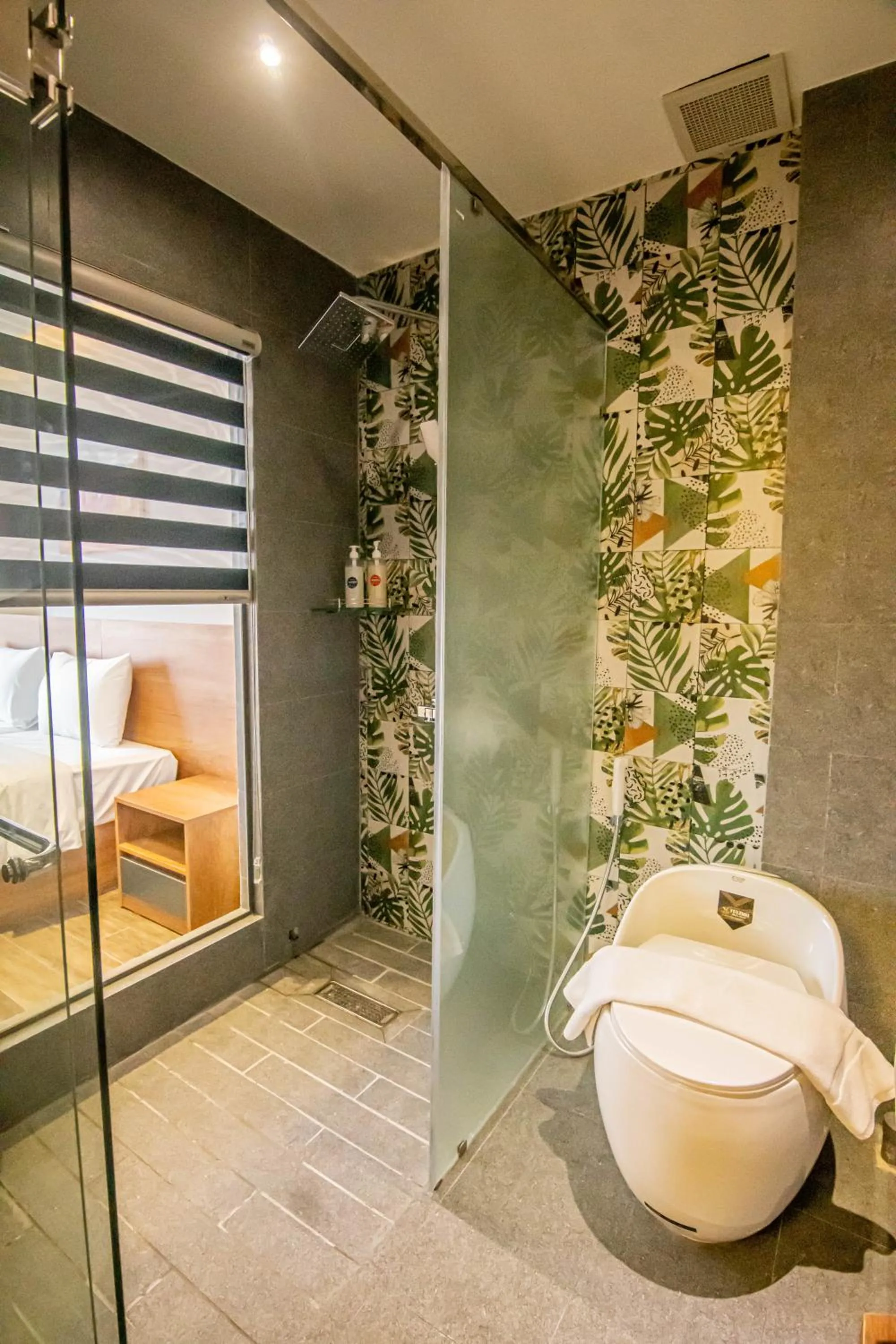Shower in Lantana House Boutique Da Nang