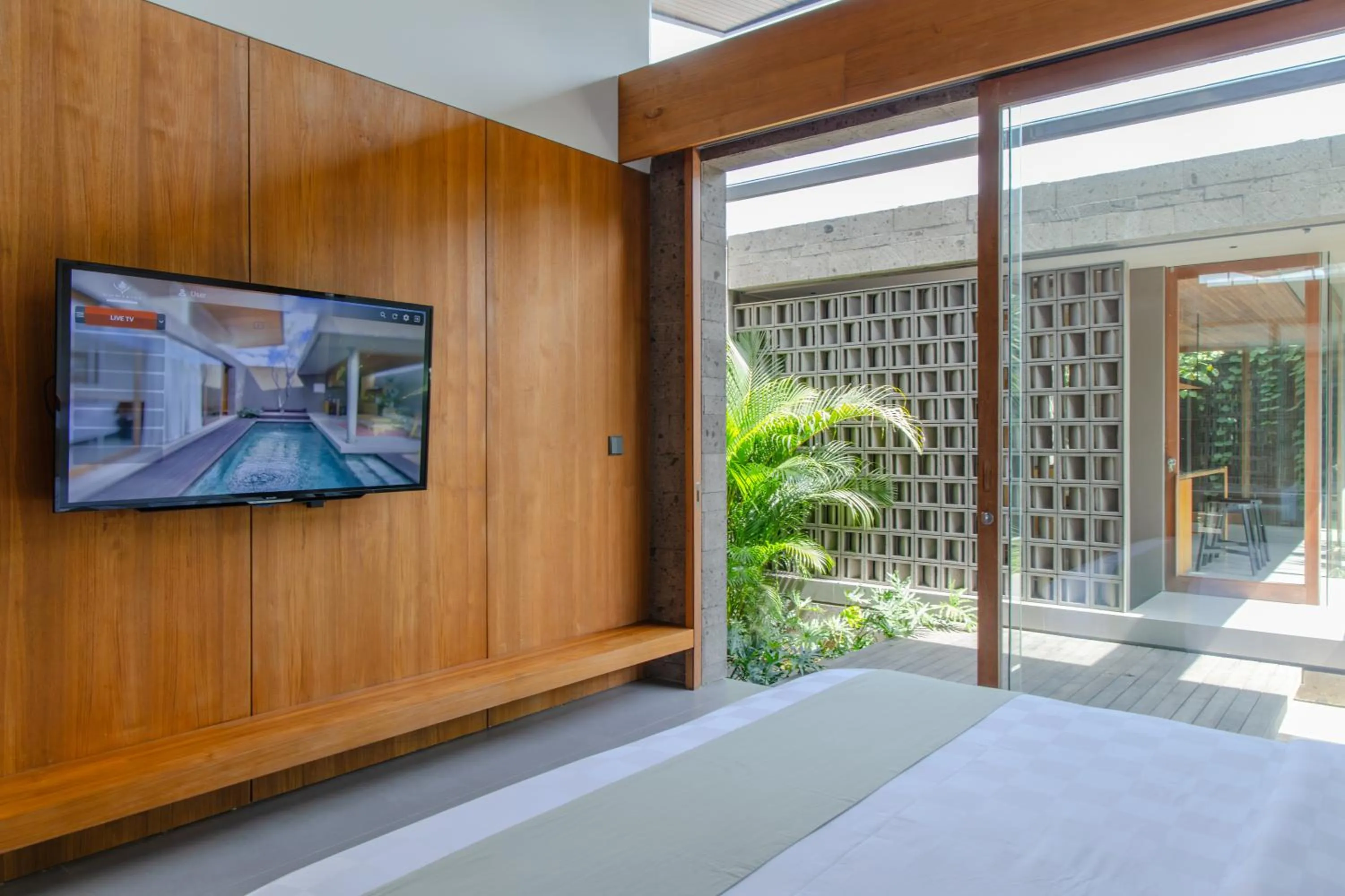 TV and multimedia, Bed in Domisili Villas Canggu Bali by Fays Hospitality